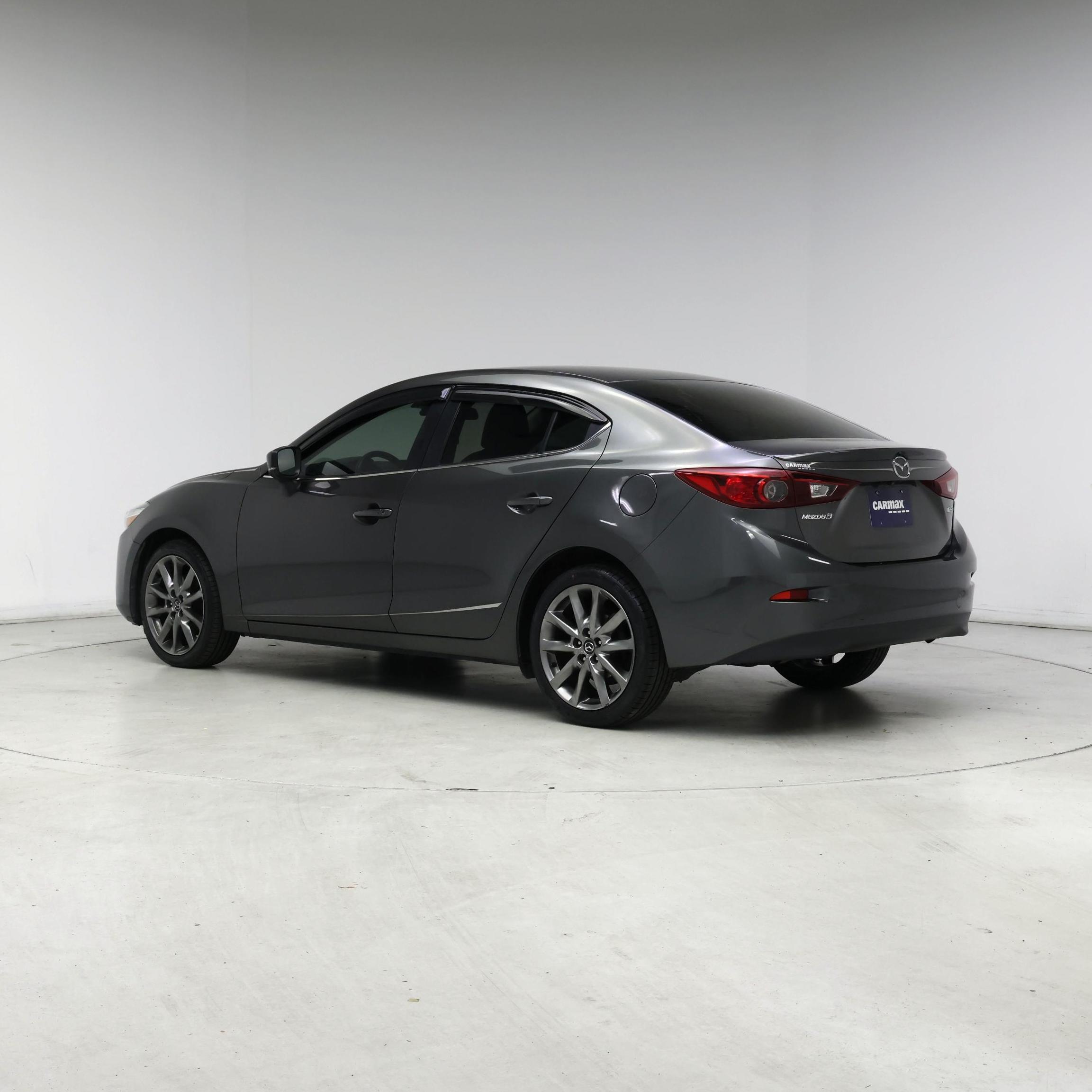 Thumbnail: 2018 Mazda Mazda3 - 2