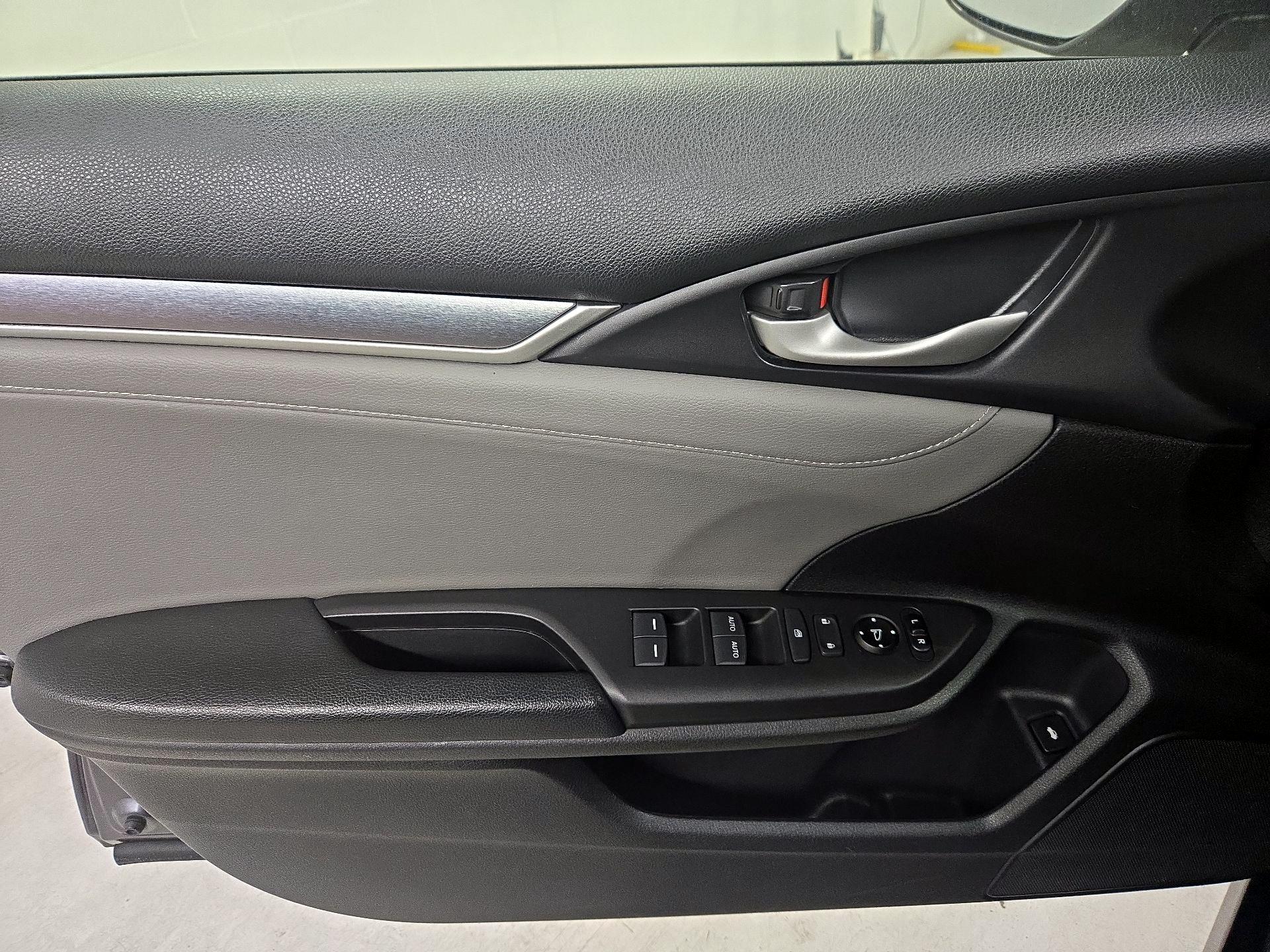 Thumbnail: 2018 Honda Civic - 12