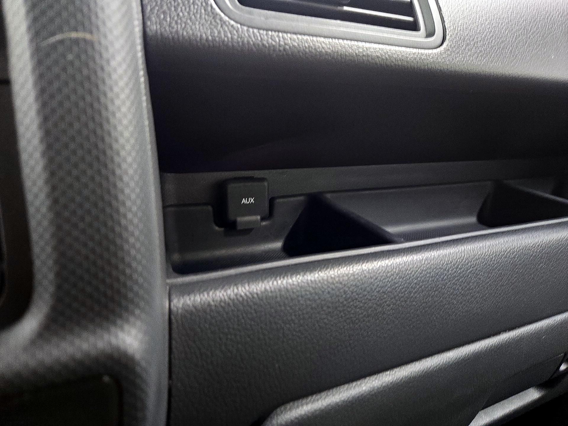 Thumbnail: 2014 Honda Ridgeline - 18