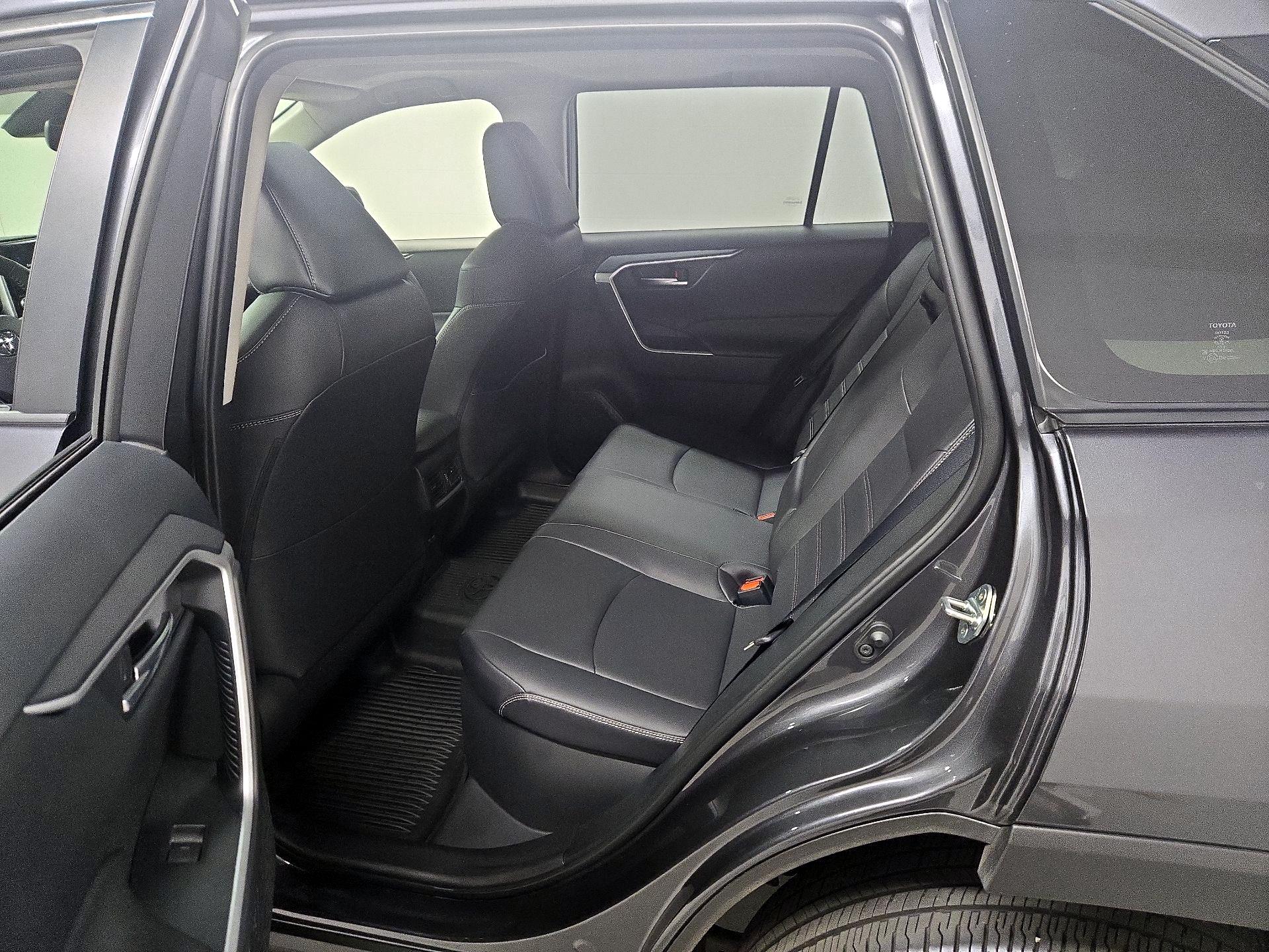 Thumbnail: 2024 Toyota RAV4 - 20