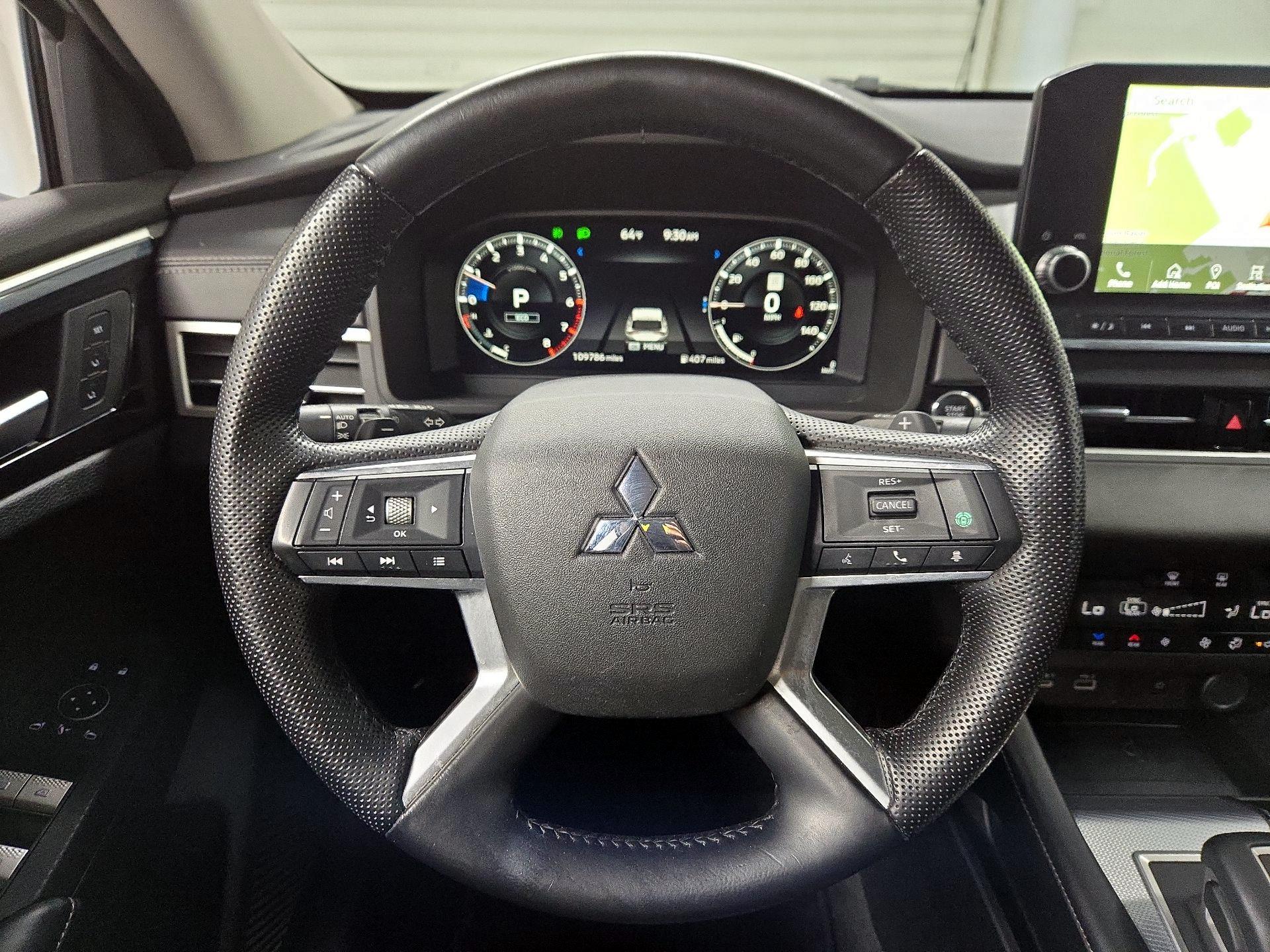 Thumbnail: 2022 Mitsubishi Outlander - 10