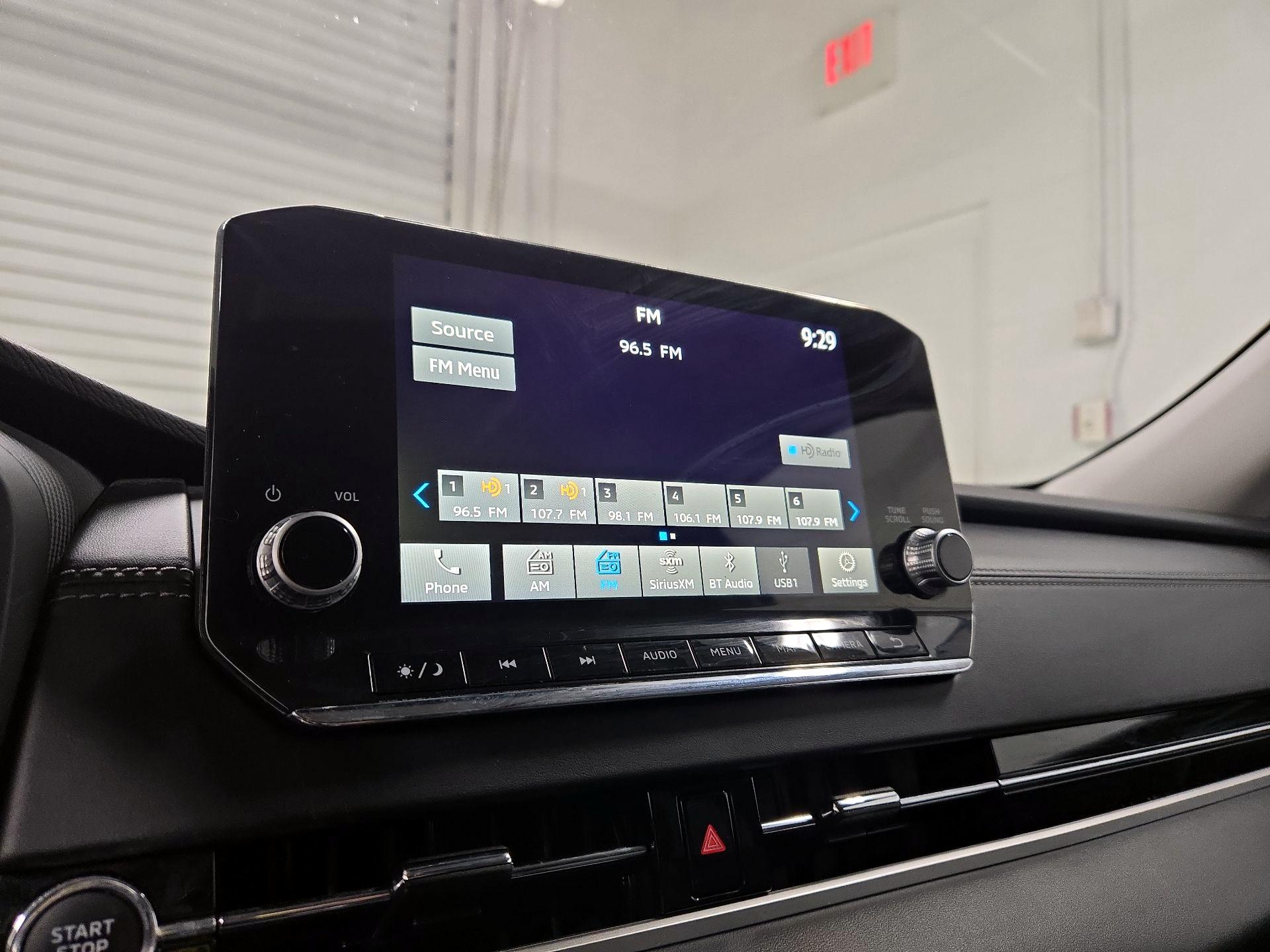 Thumbnail: 2022 Mitsubishi Outlander - 16