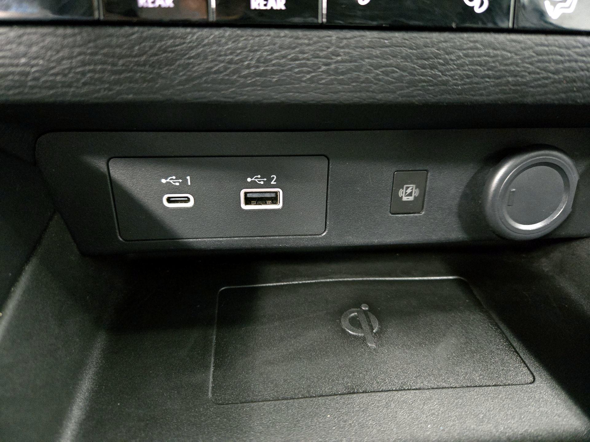 Thumbnail: 2022 Mitsubishi Outlander - 19