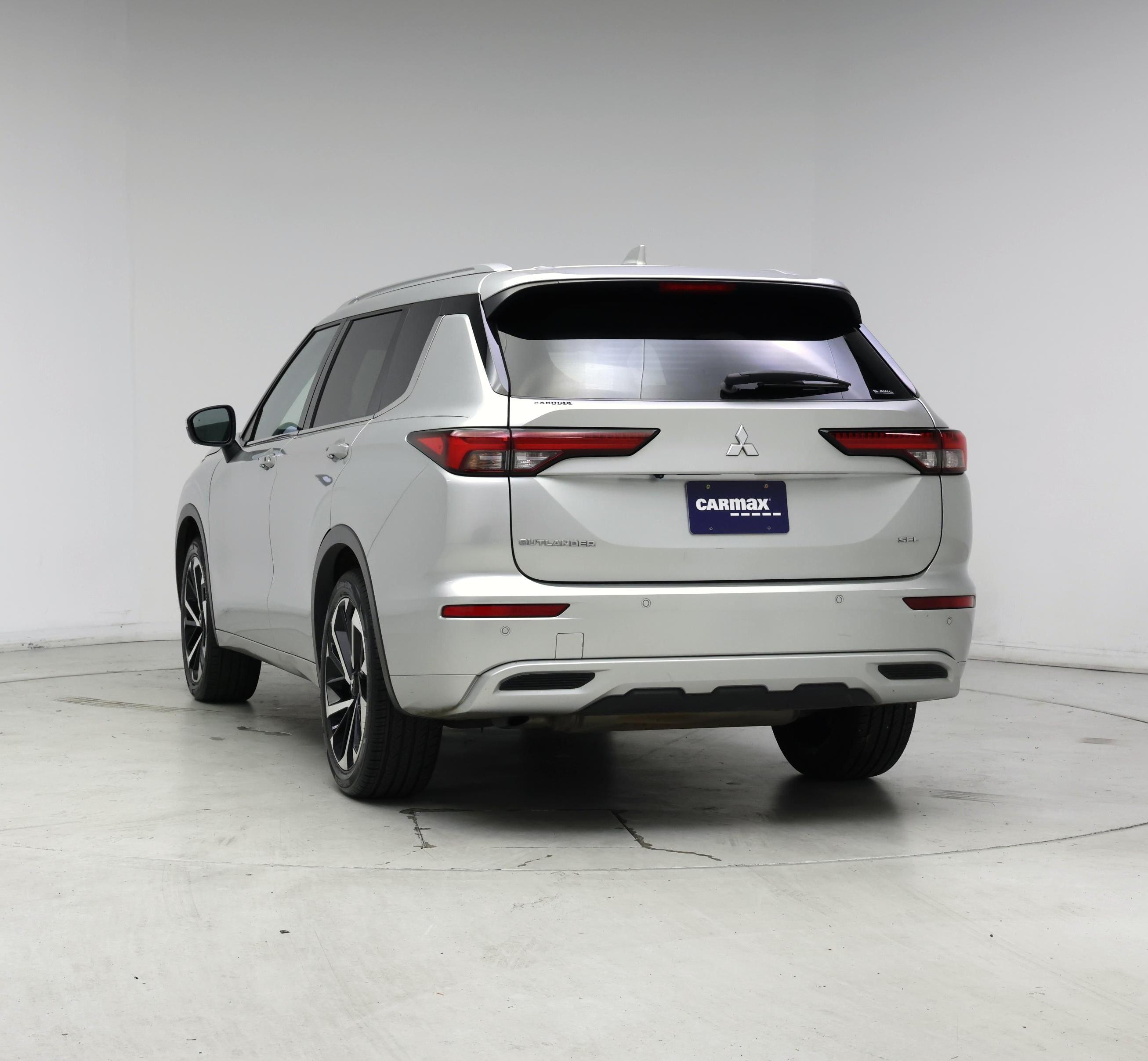Thumbnail: 2022 Mitsubishi Outlander - 6