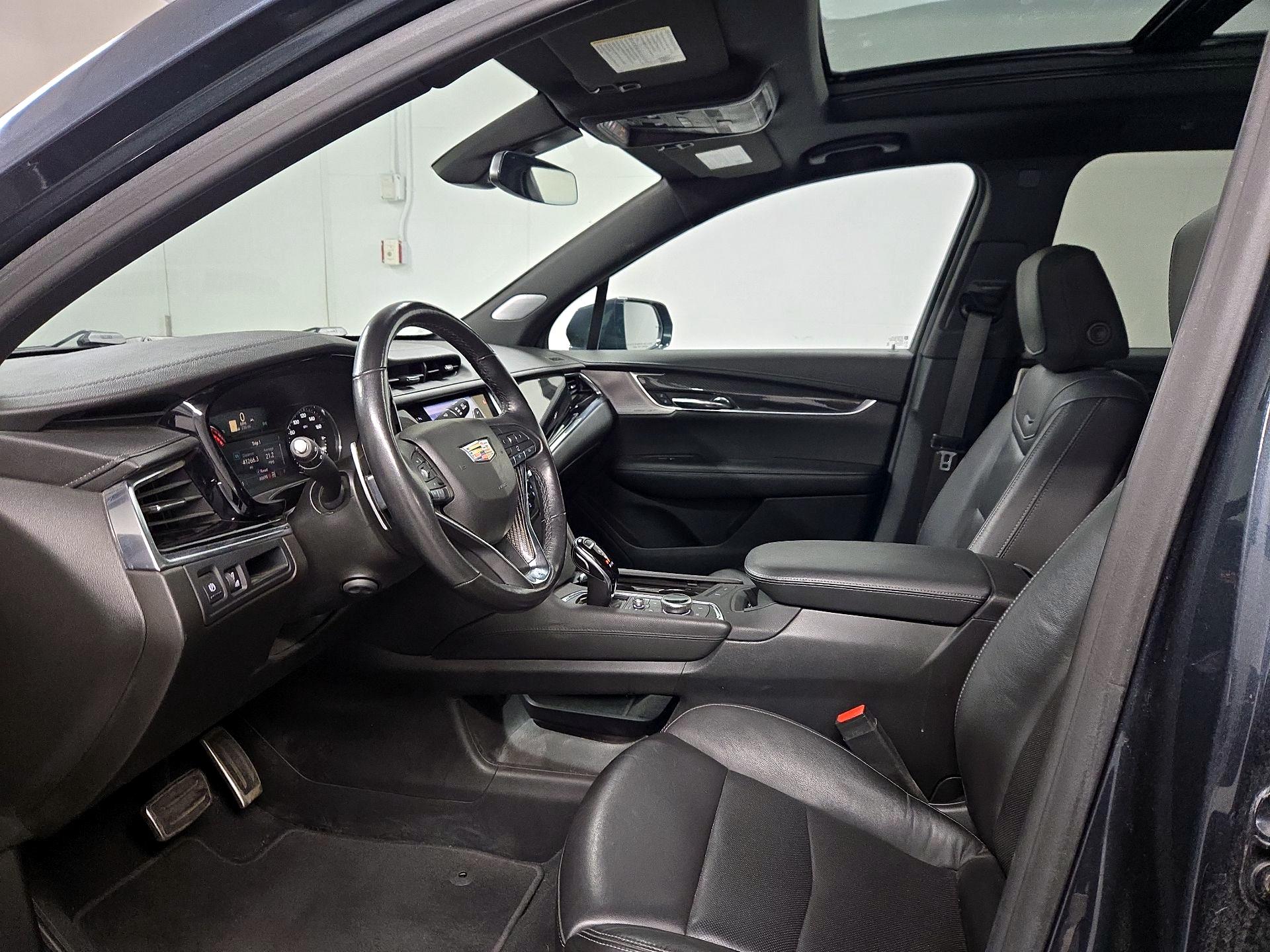 Thumbnail: 2020 Cadillac XT6 - 11
