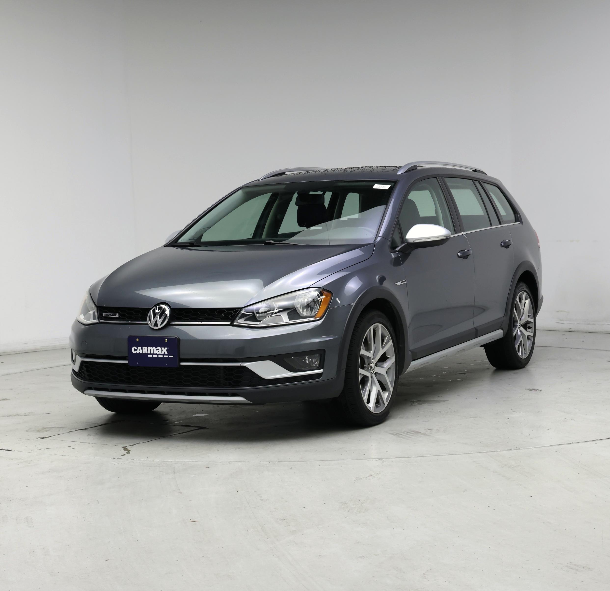 Thumbnail: 2017 Volkswagen Golf - 4