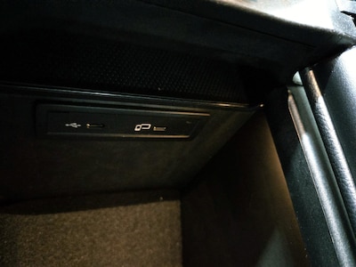 USB/AUX Ports