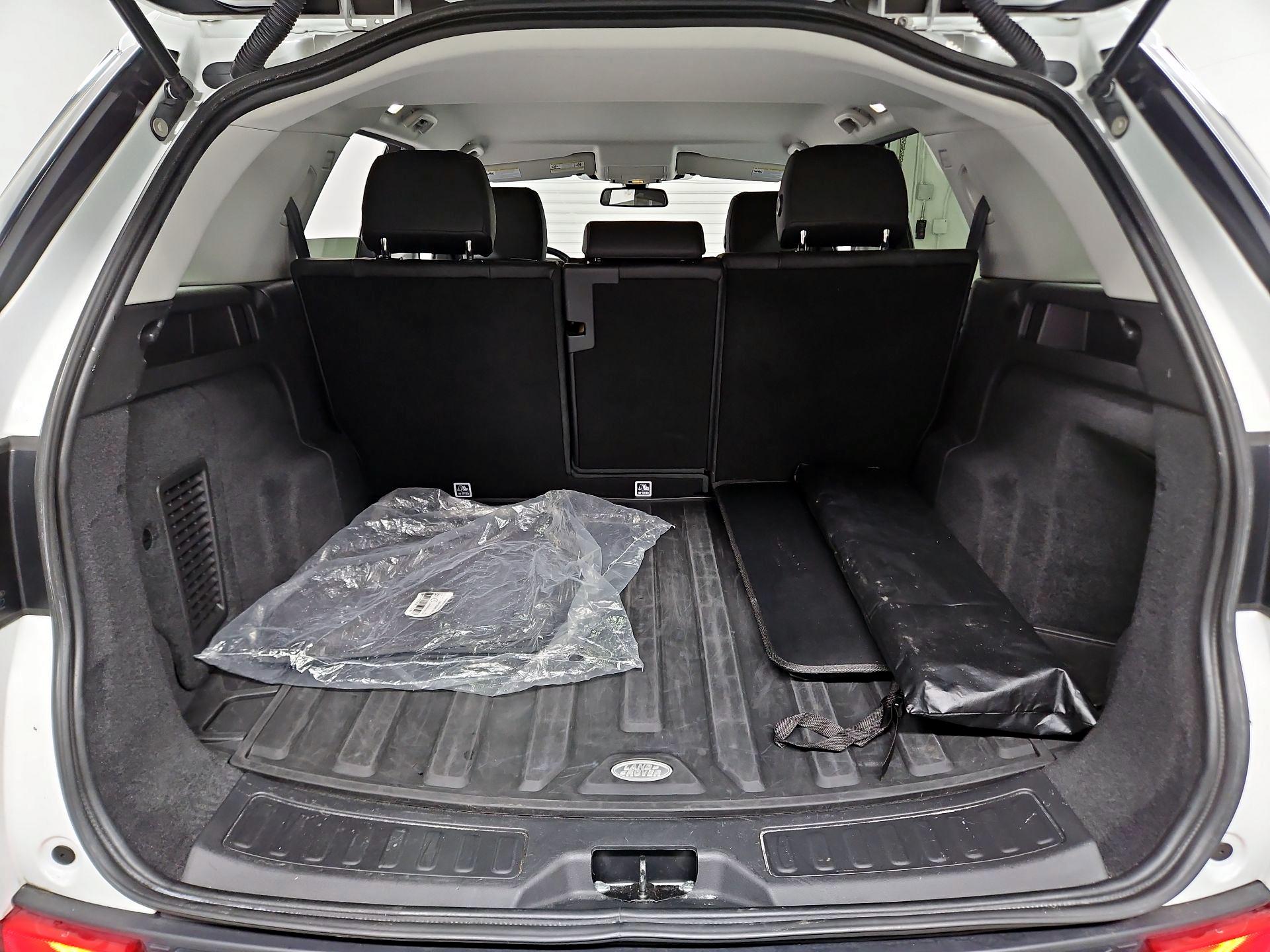 Thumbnail: 2018 Land Rover Discovery Sport - 20