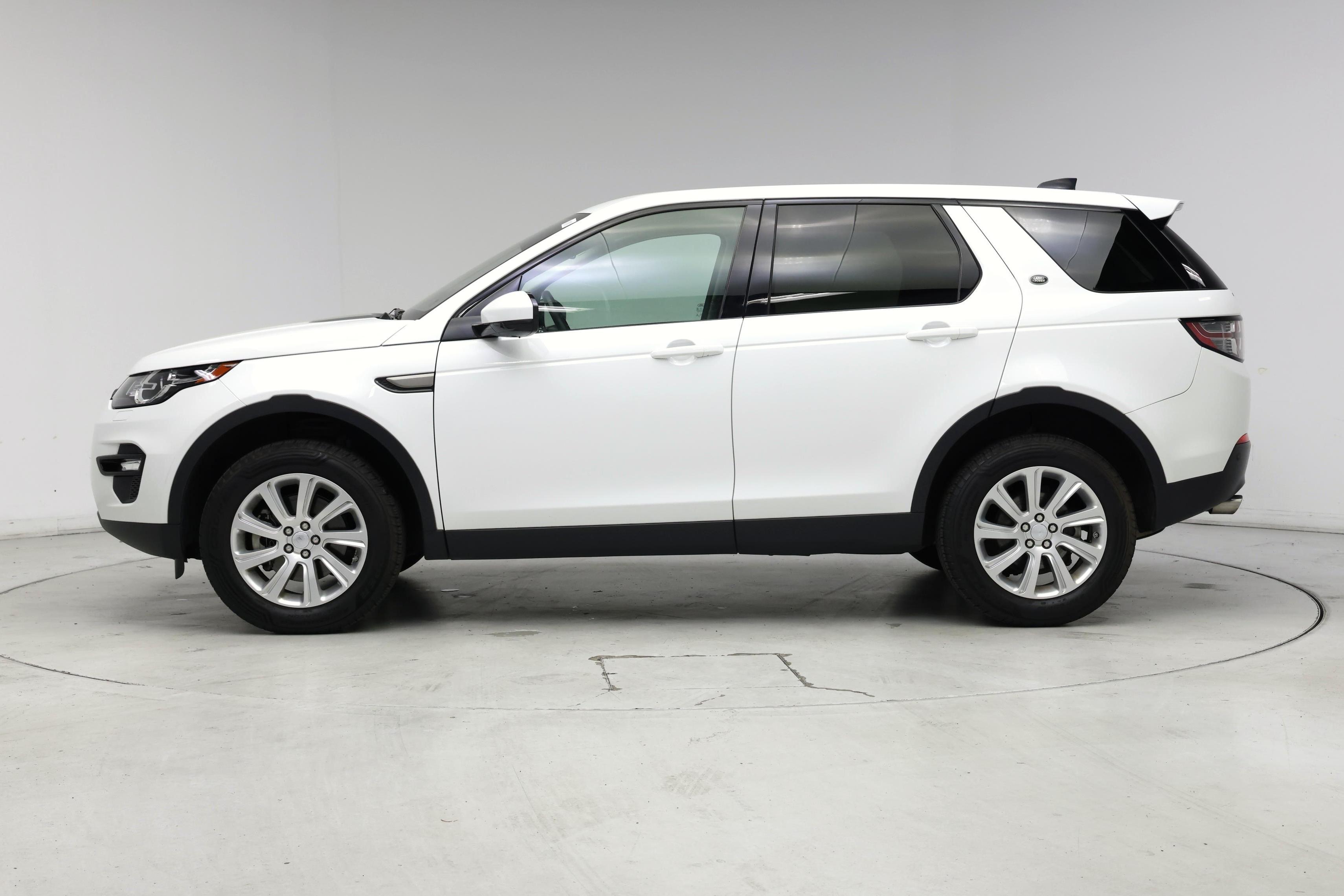 Thumbnail: 2018 Land Rover Discovery Sport - 3