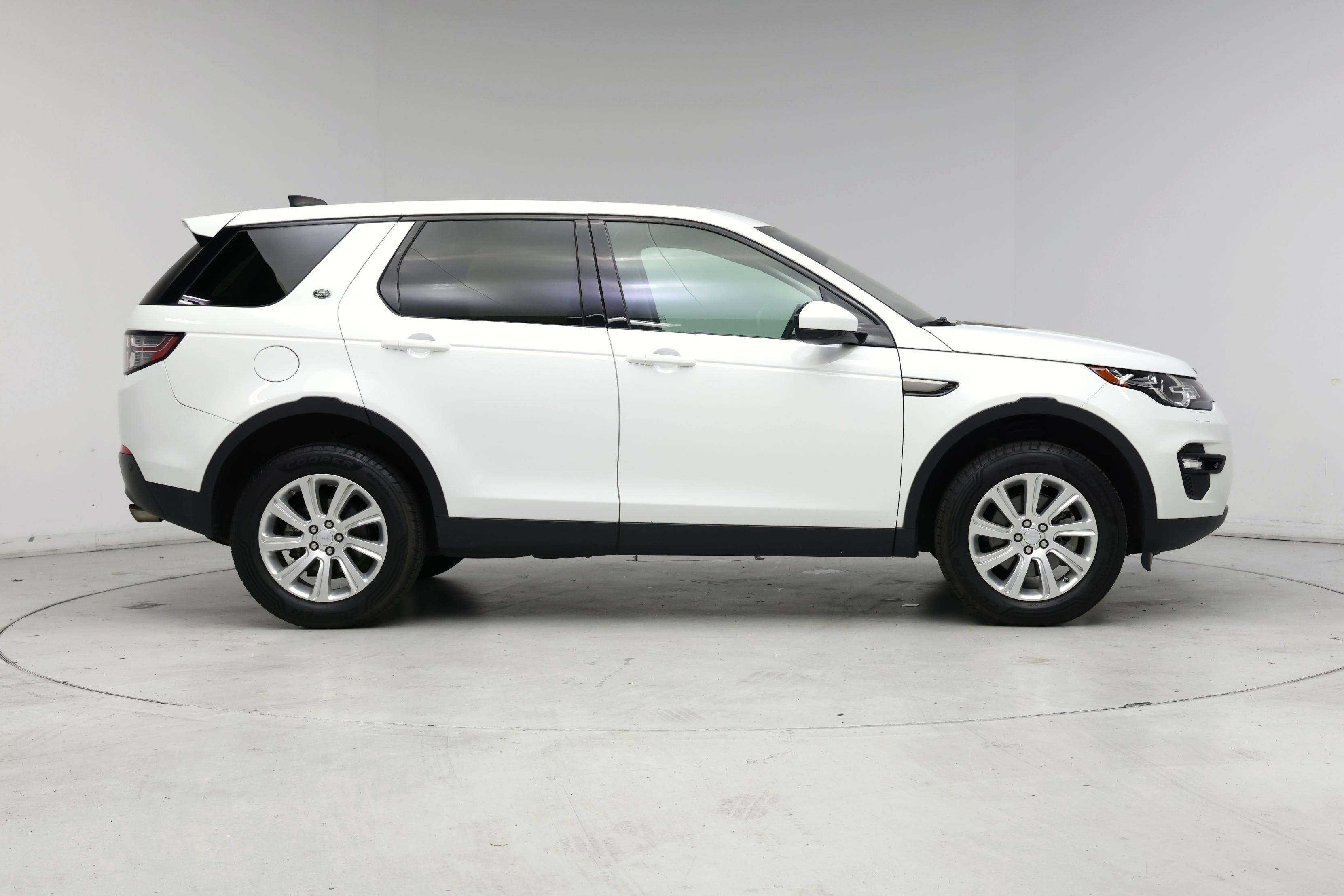 Thumbnail: 2018 Land Rover Discovery Sport - 7