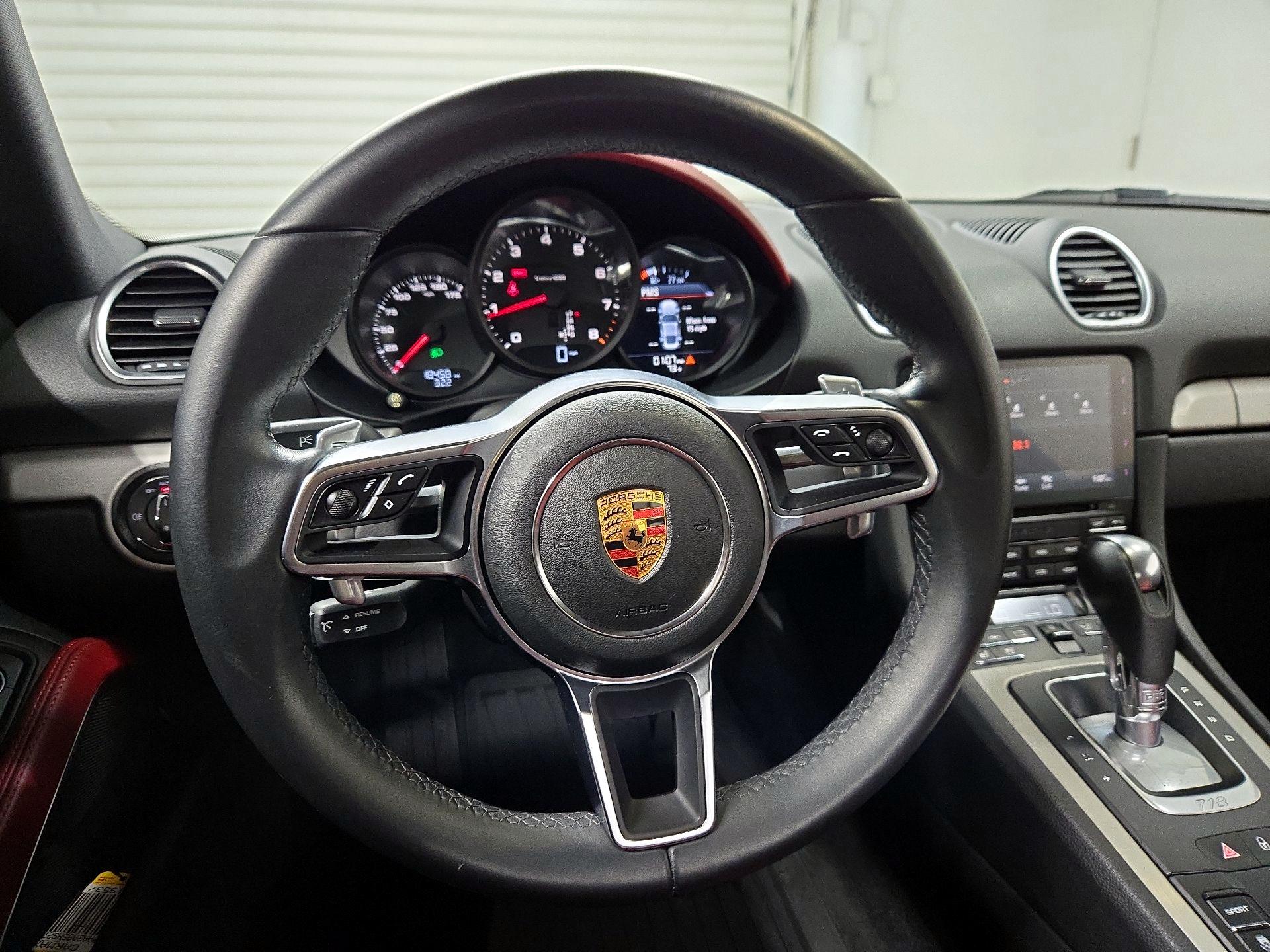 Thumbnail: 2017 Porsche 718 Cayman - 10