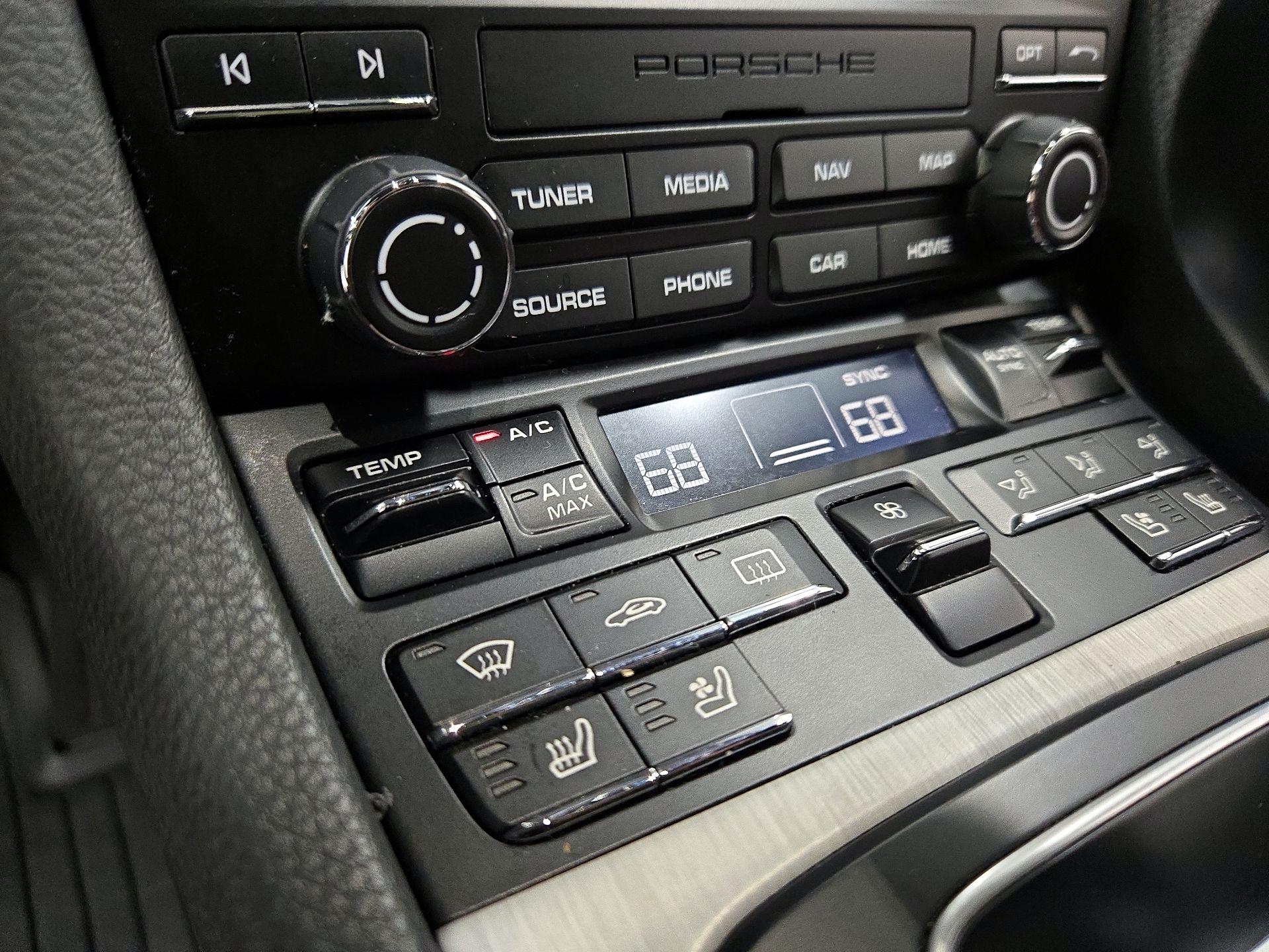 Thumbnail: 2017 Porsche 718 Cayman - 16