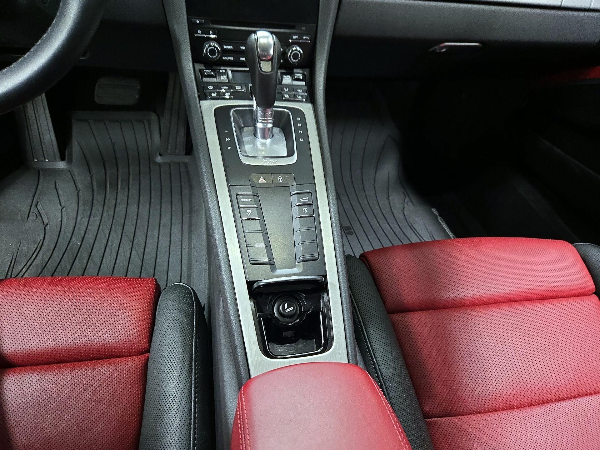 Thumbnail: 2017 Porsche 718 Cayman - 17