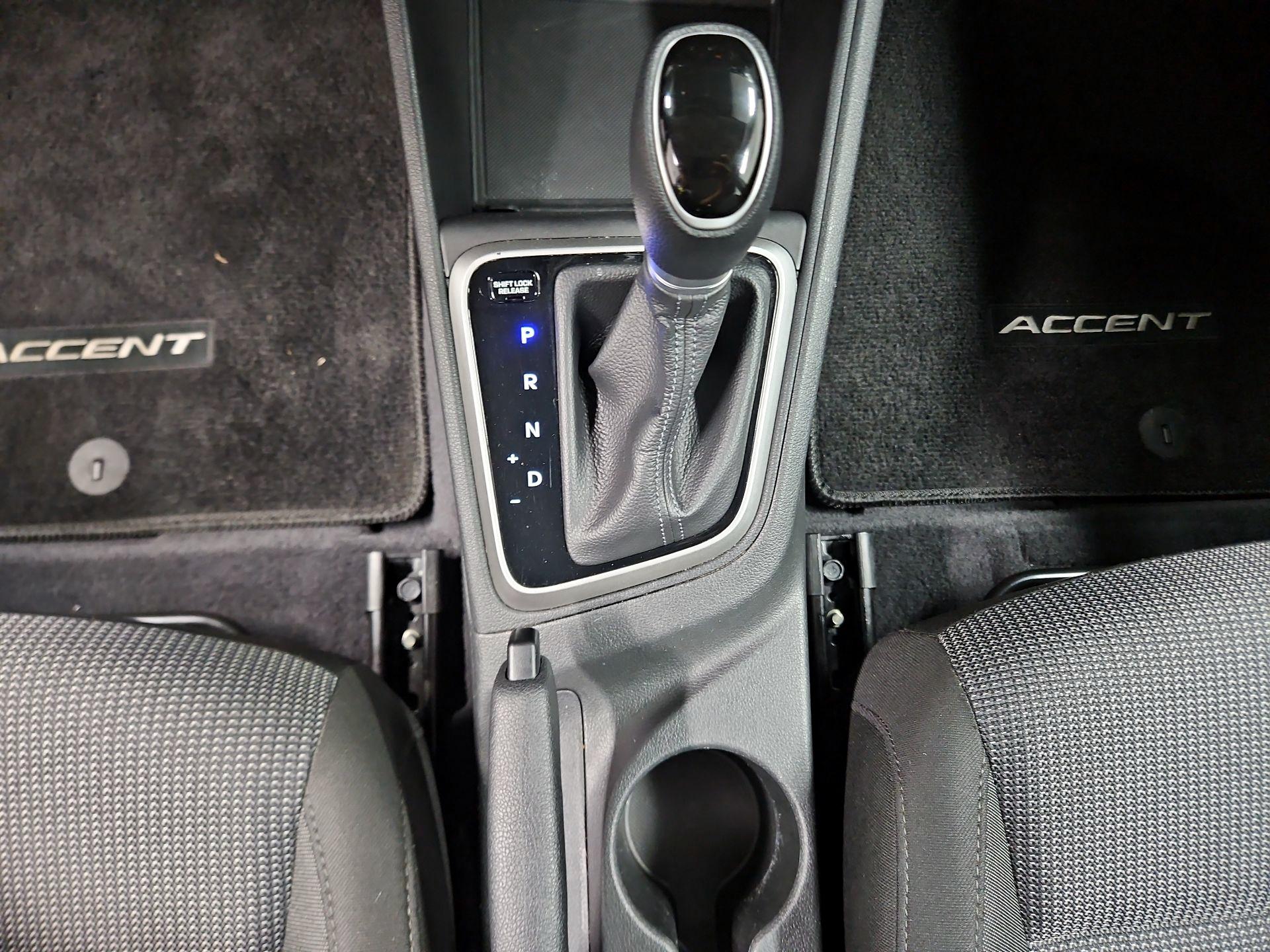 Thumbnail: 2022 Hyundai Accent - 17