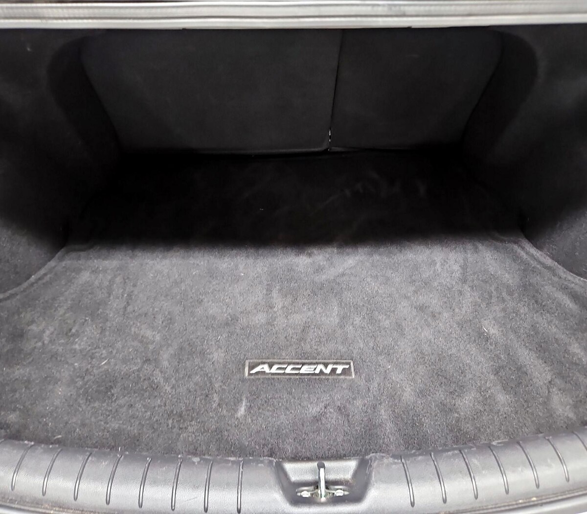 Trunk/Cargo (Seats Up)