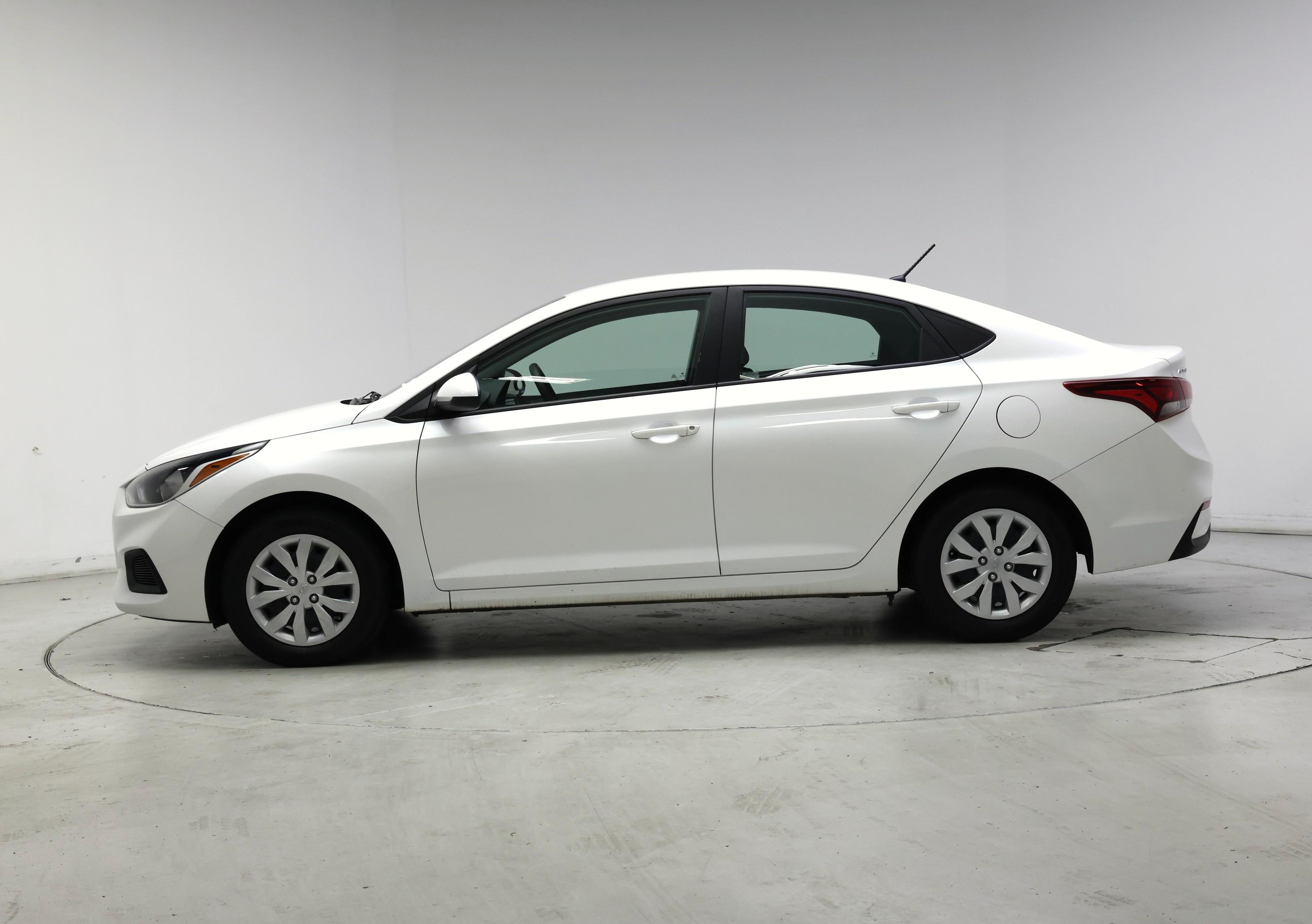 Thumbnail: 2022 Hyundai Accent - 3