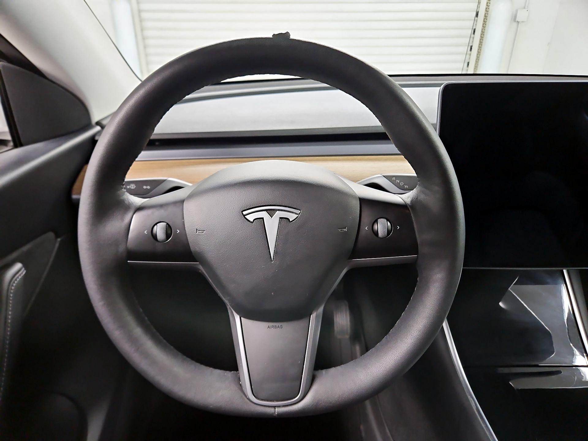 Thumbnail: 2021 Tesla Model Y - 10