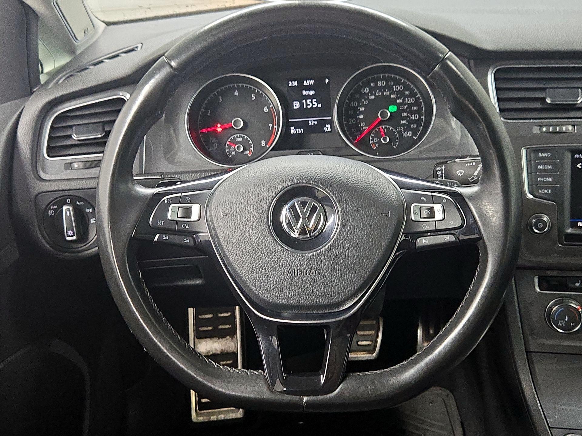 Thumbnail: 2017 Volkswagen Golf - 10