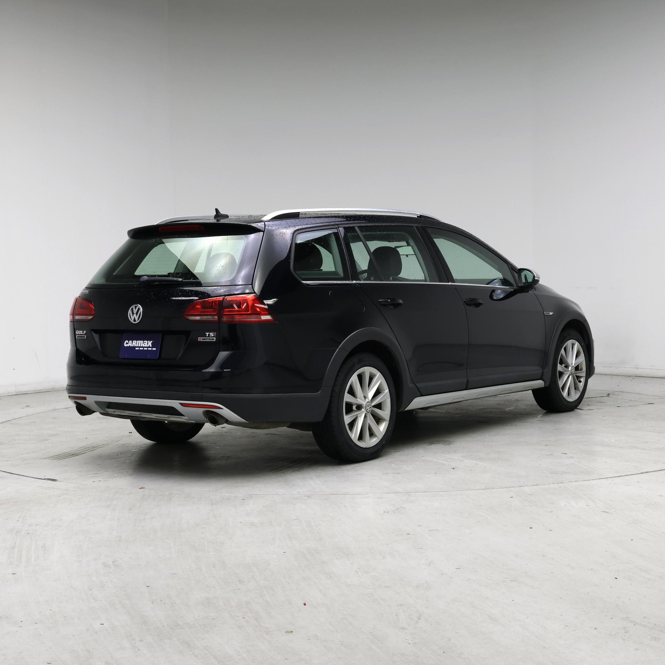 Thumbnail: 2017 Volkswagen Golf - 8
