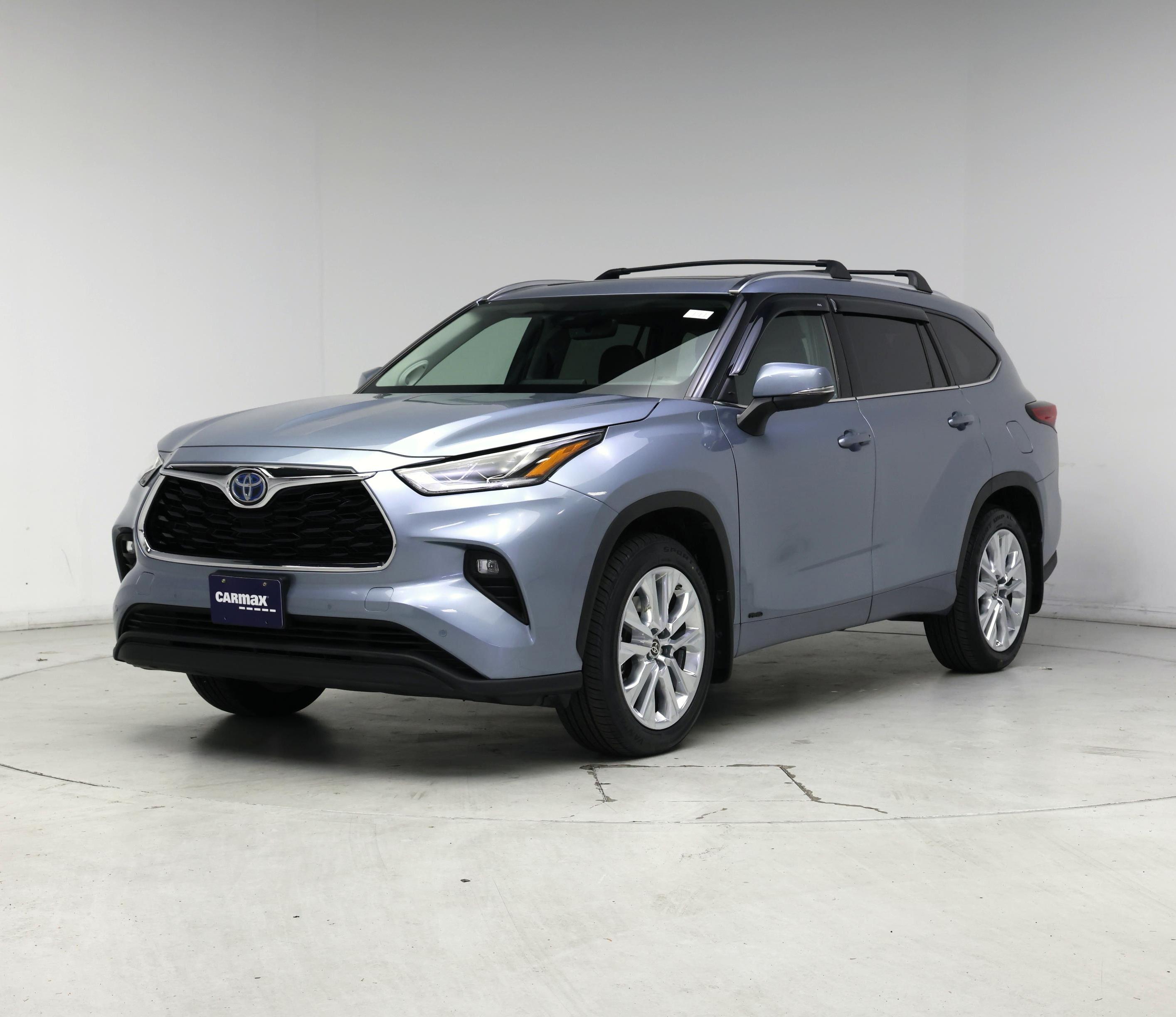 Thumbnail: 2022 Toyota Highlander - 4