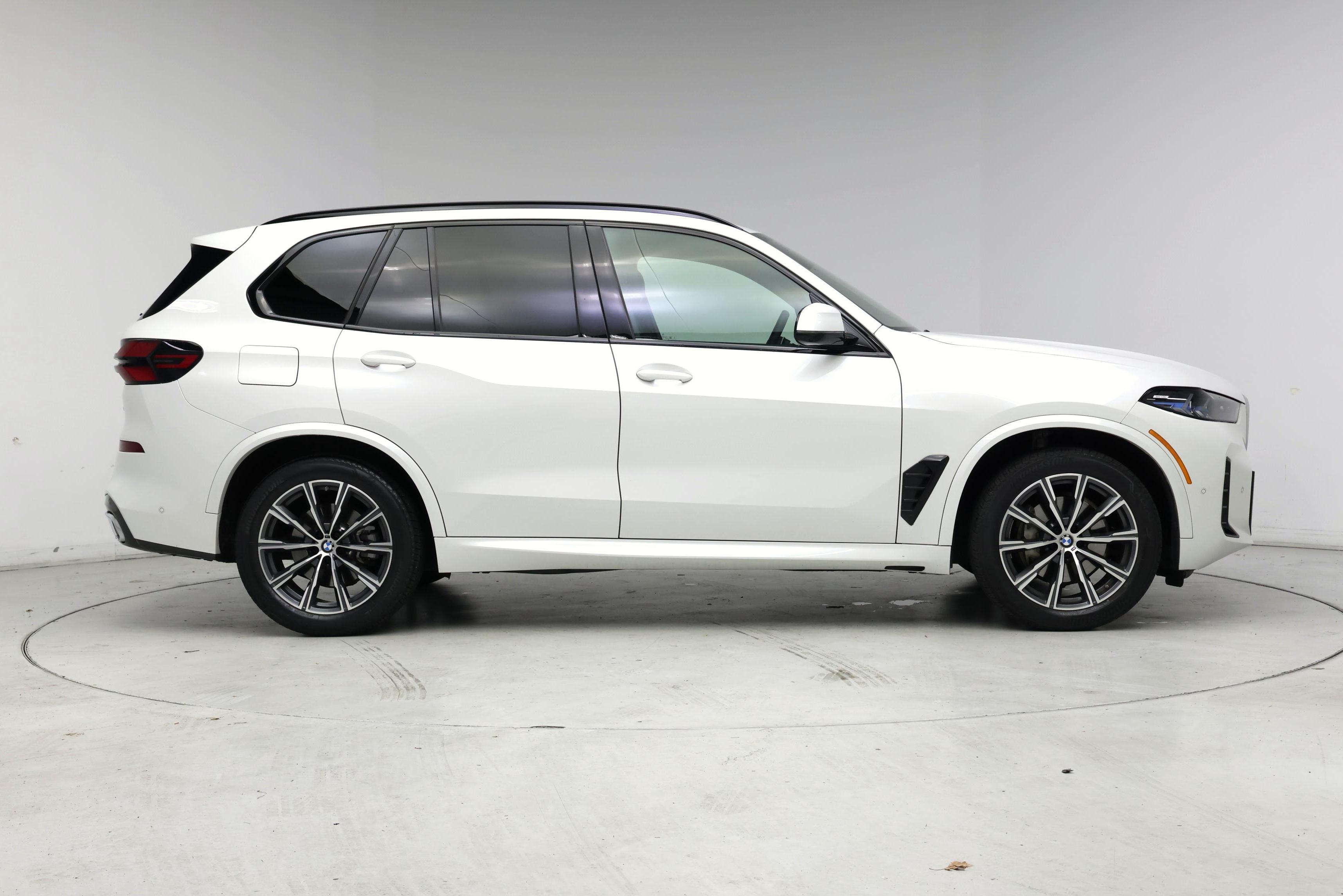 Thumbnail: 2025 BMW X5 - 7