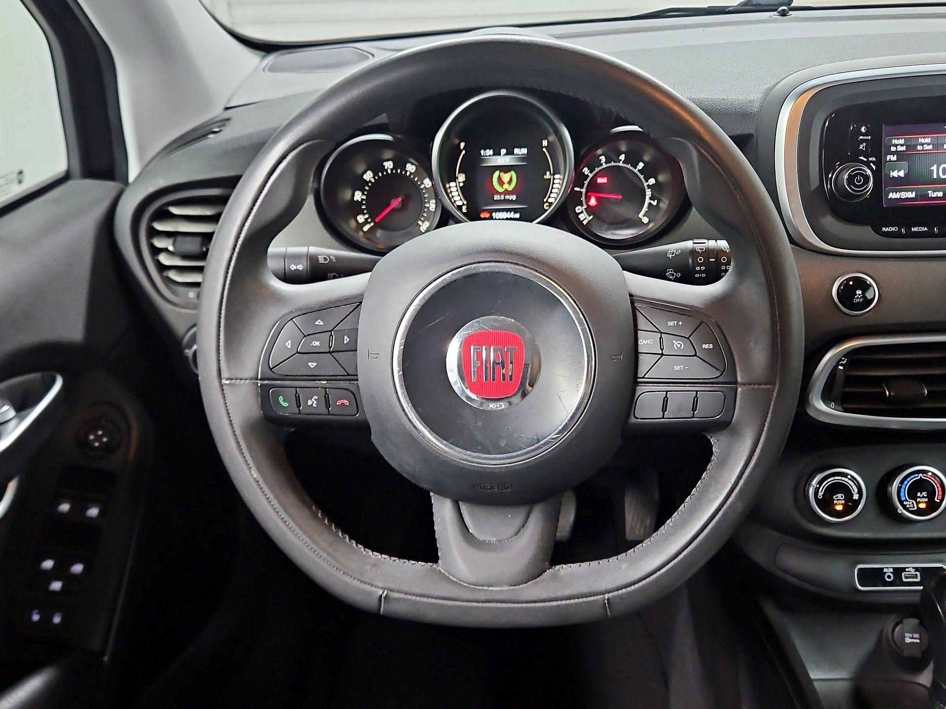 Thumbnail: 2016 Fiat 500X - 10