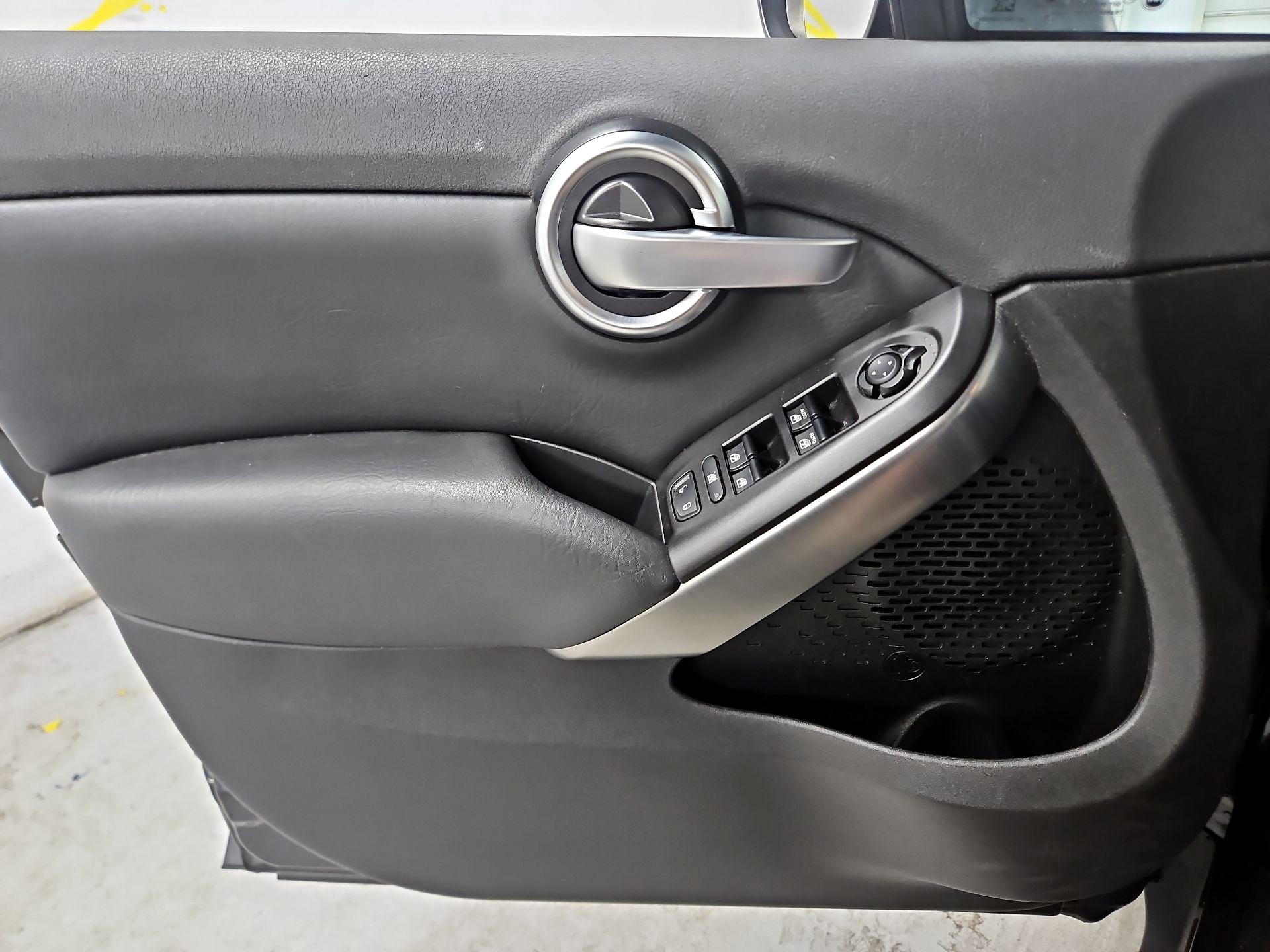 Thumbnail: 2016 Fiat 500X - 12