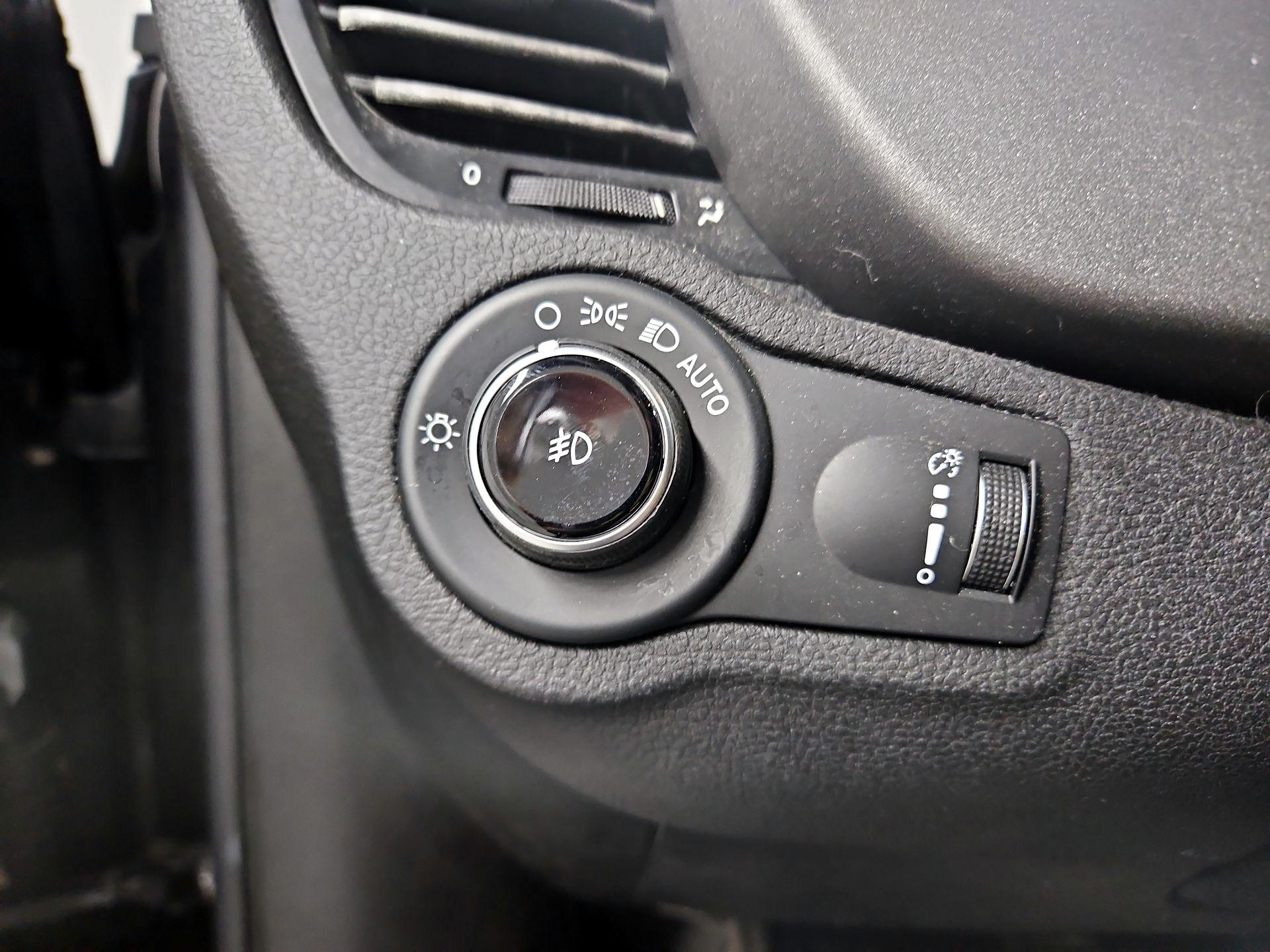 Thumbnail: 2016 Fiat 500X - 13