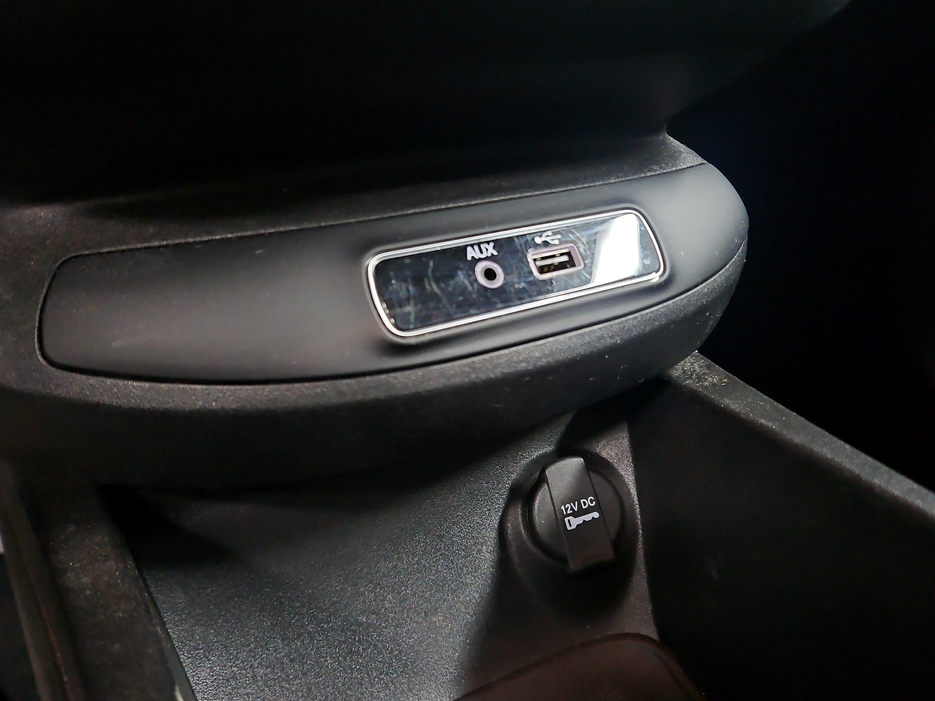 Thumbnail: 2016 Fiat 500X - 17