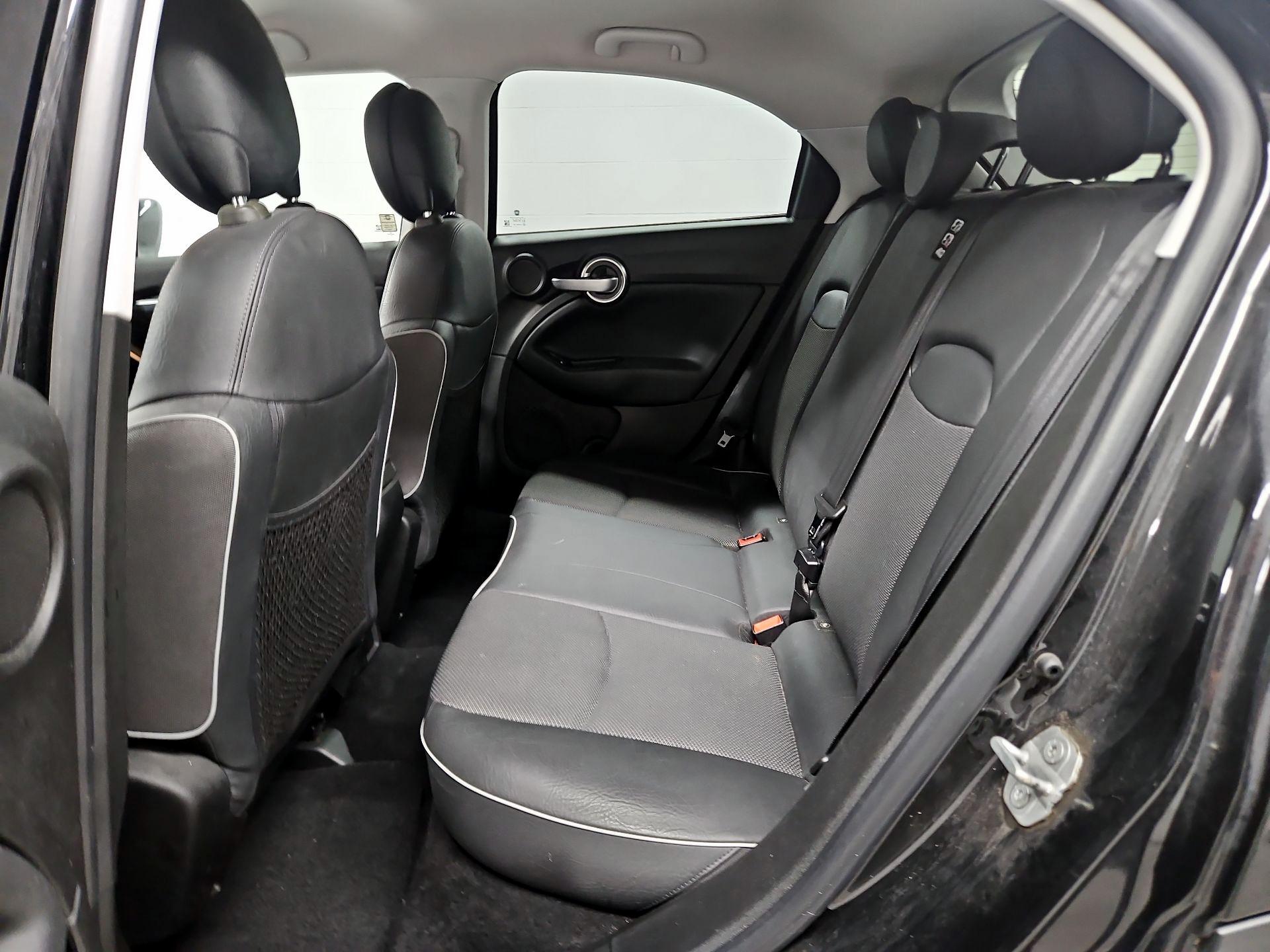 Thumbnail: 2016 Fiat 500X - 18