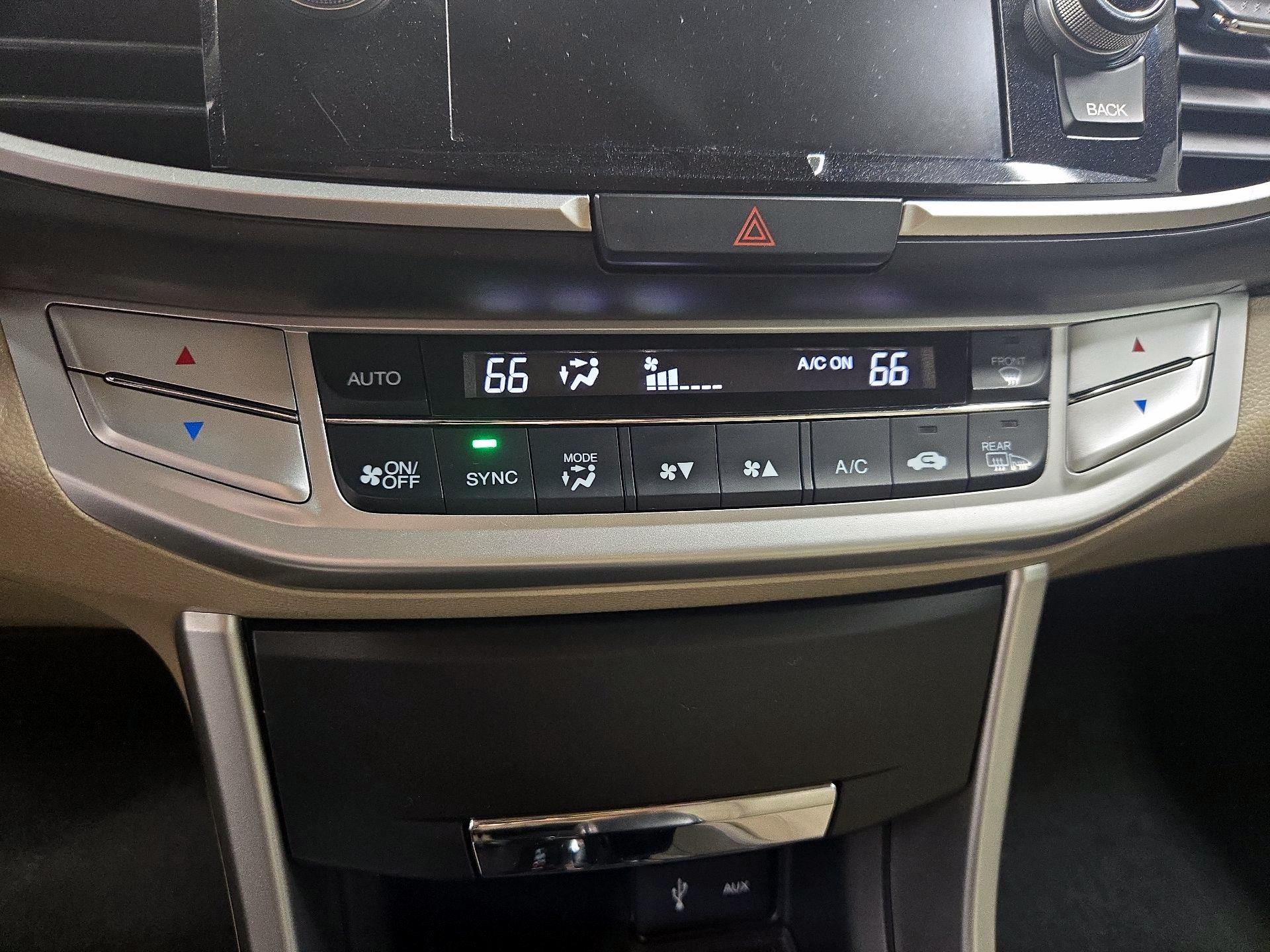 Thumbnail: 2015 Honda Accord - 16