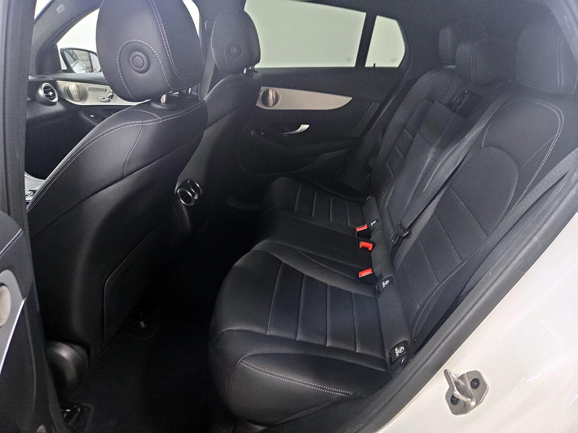 Thumbnail: 2023 Mercedes-Benz GLC - 20