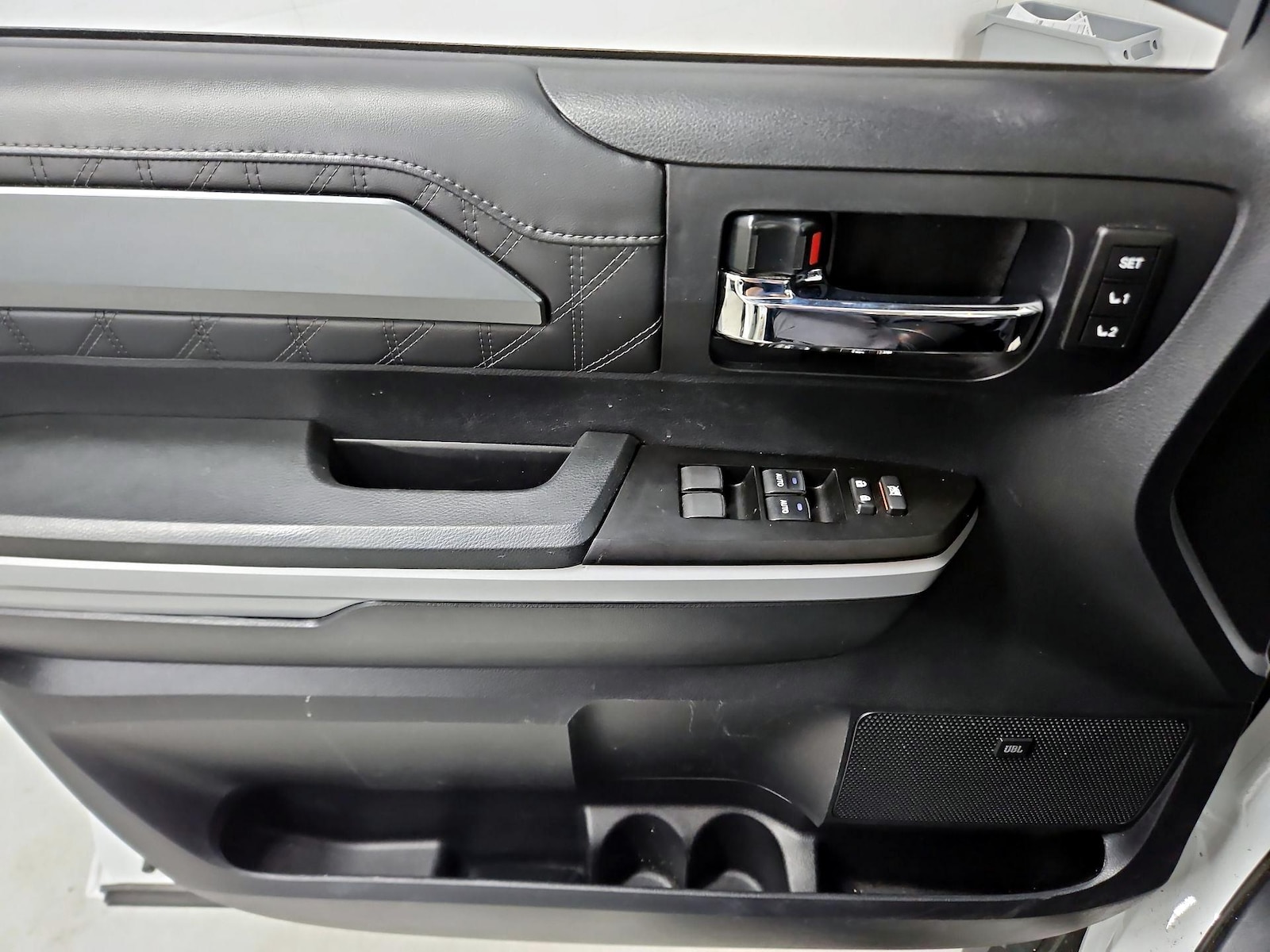 2020 Toyota Tundra Platinum - Photo 13