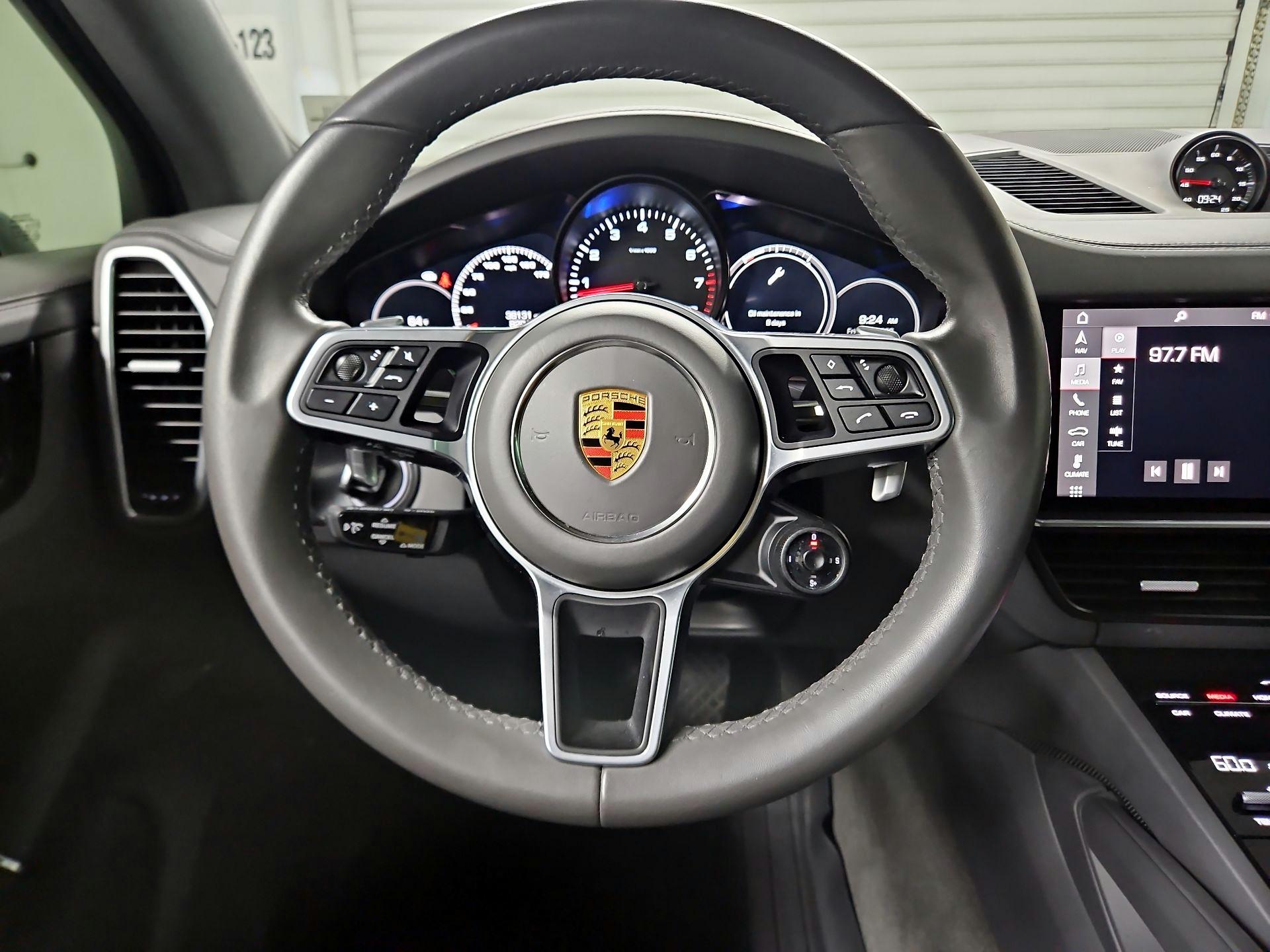Thumbnail: 2020 Porsche Cayenne - 10