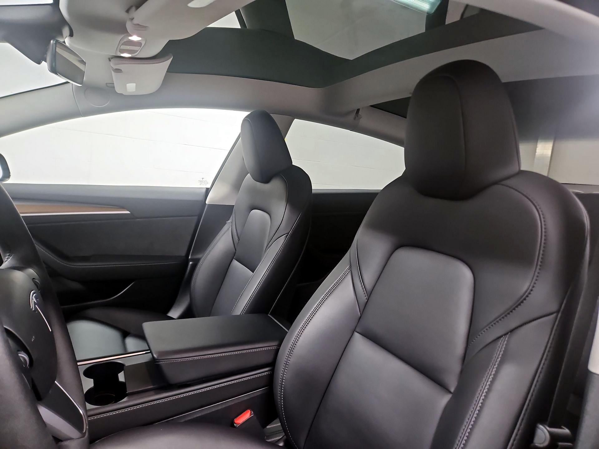 Thumbnail: 2023 Tesla Model 3 - 18