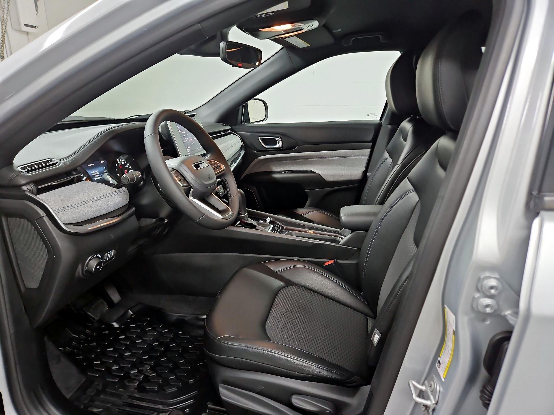 Thumbnail: 2026 Jeep Compass - 11