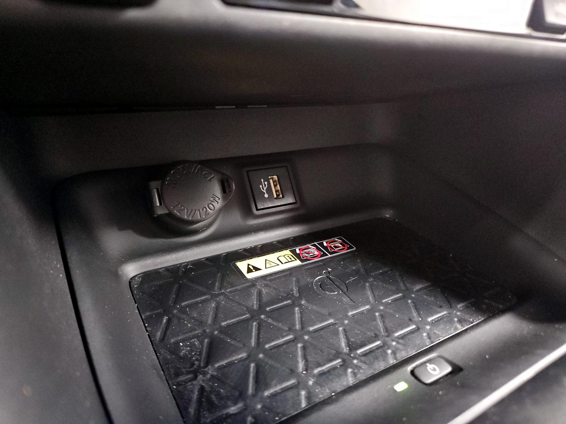 Thumbnail: 2023 Toyota RAV4 - 18