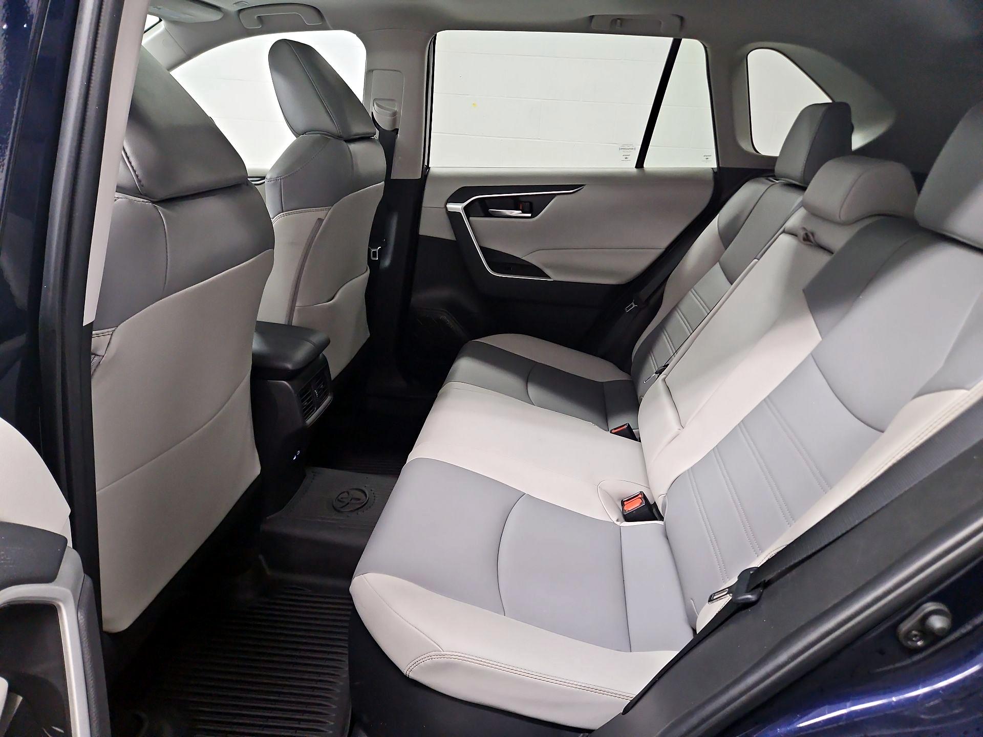 Thumbnail: 2023 Toyota RAV4 - 20