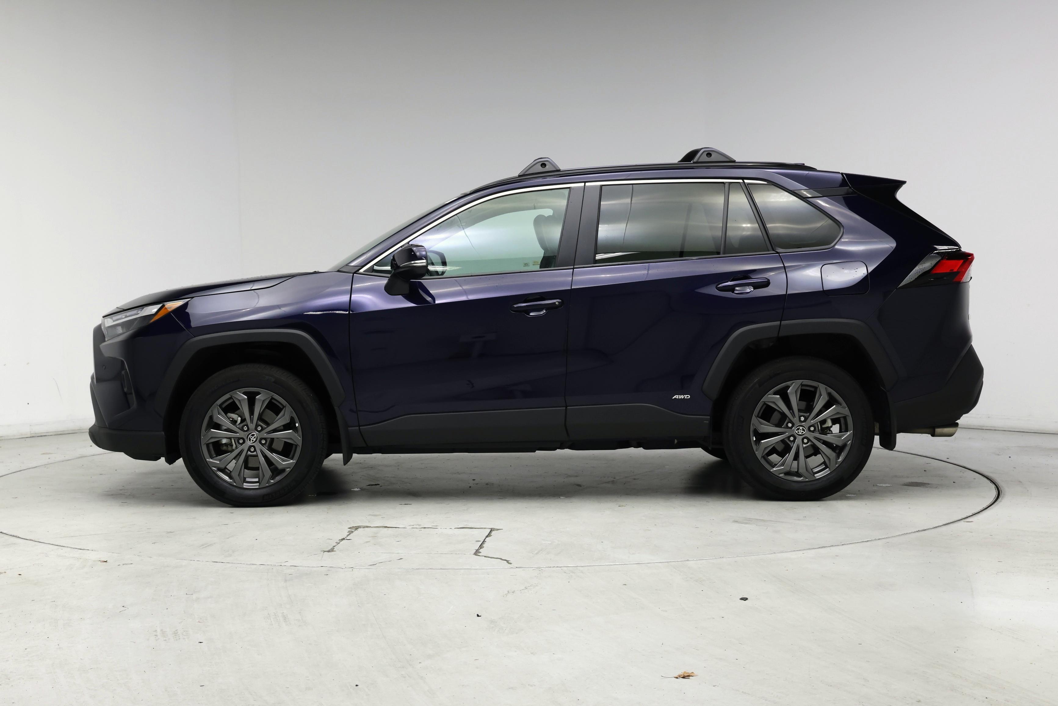 Thumbnail: 2023 Toyota RAV4 - 3