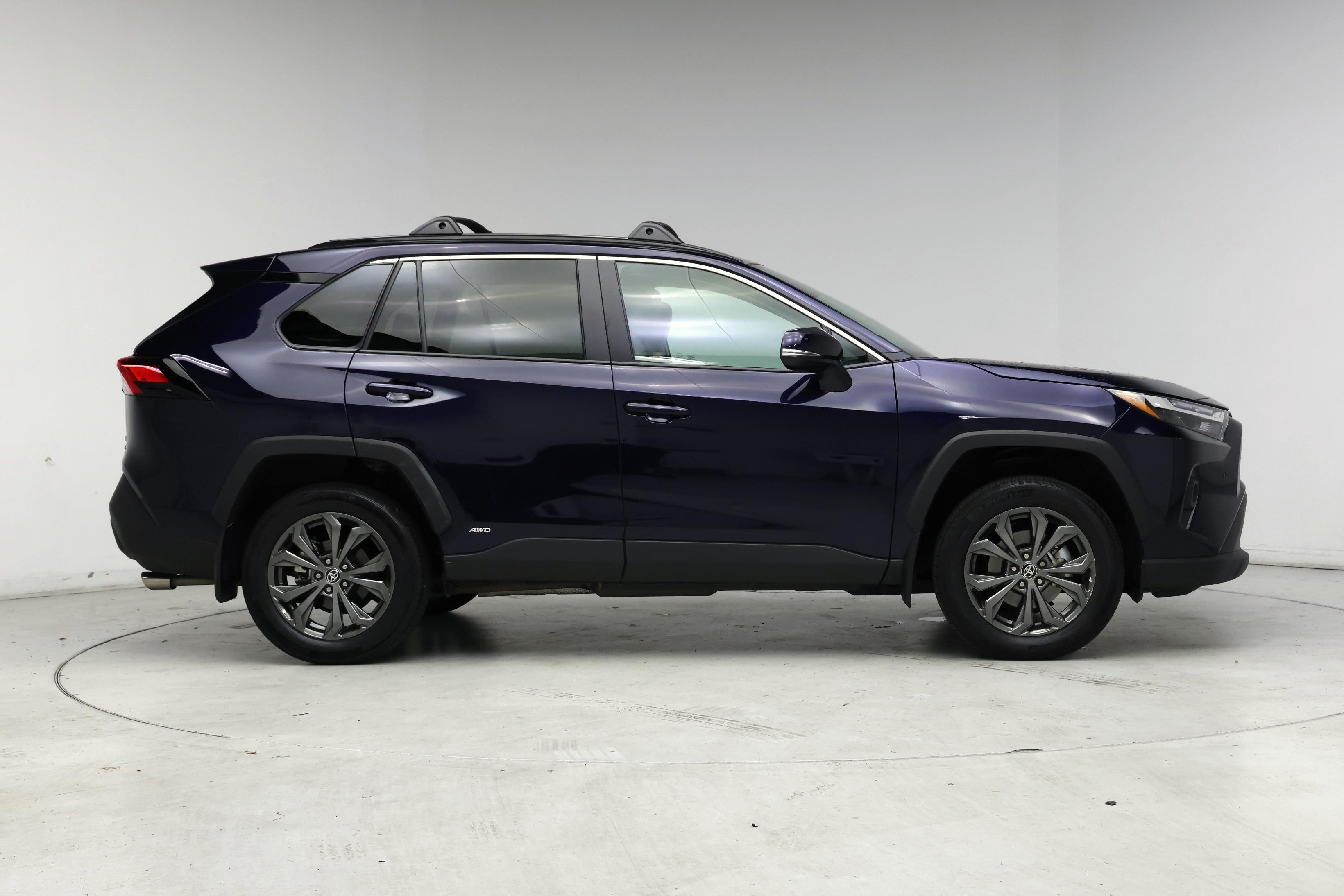 Thumbnail: 2023 Toyota RAV4 - 7