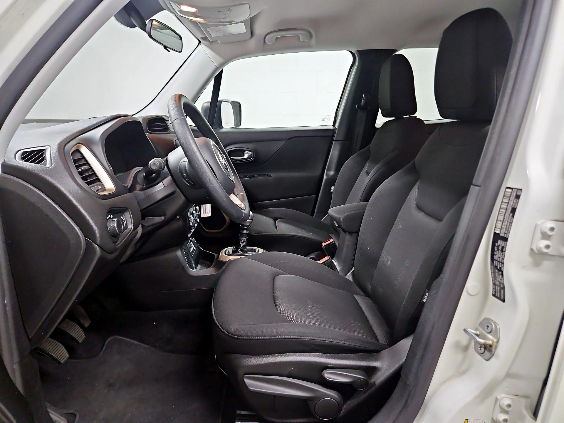Thumbnail: 2016 Jeep Renegade - 11