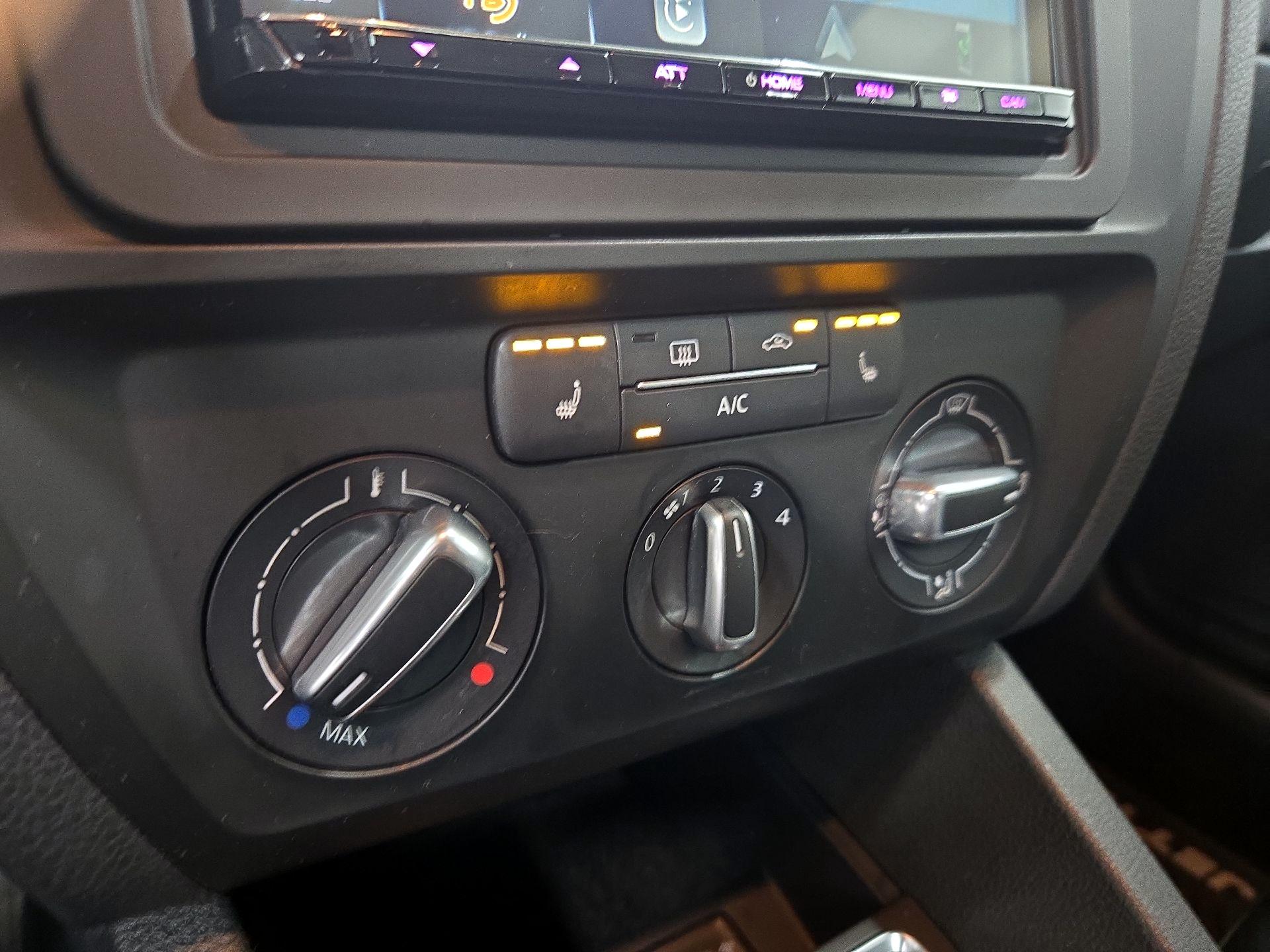 Thumbnail: 2017 Volkswagen Jetta - 16