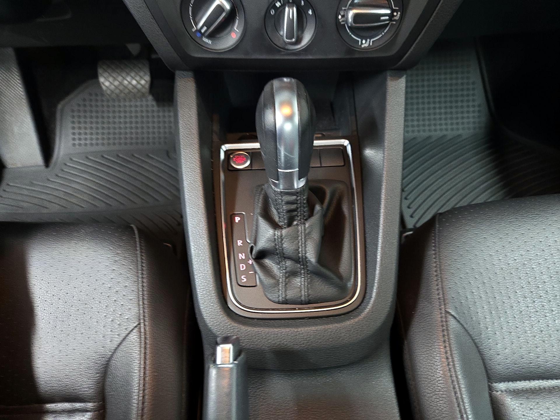 Thumbnail: 2017 Volkswagen Jetta - 17