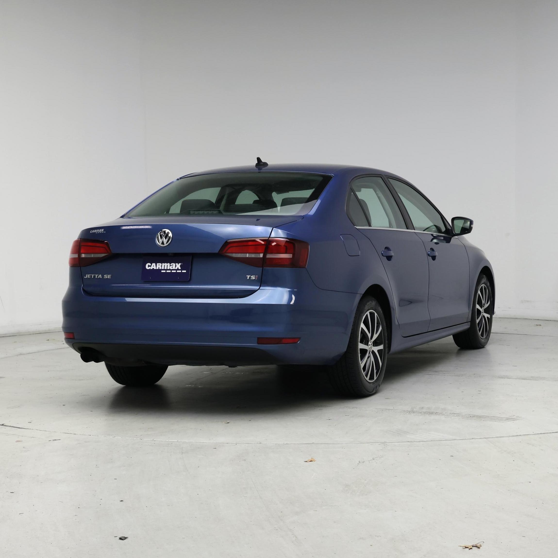 Thumbnail: 2017 Volkswagen Jetta - 8