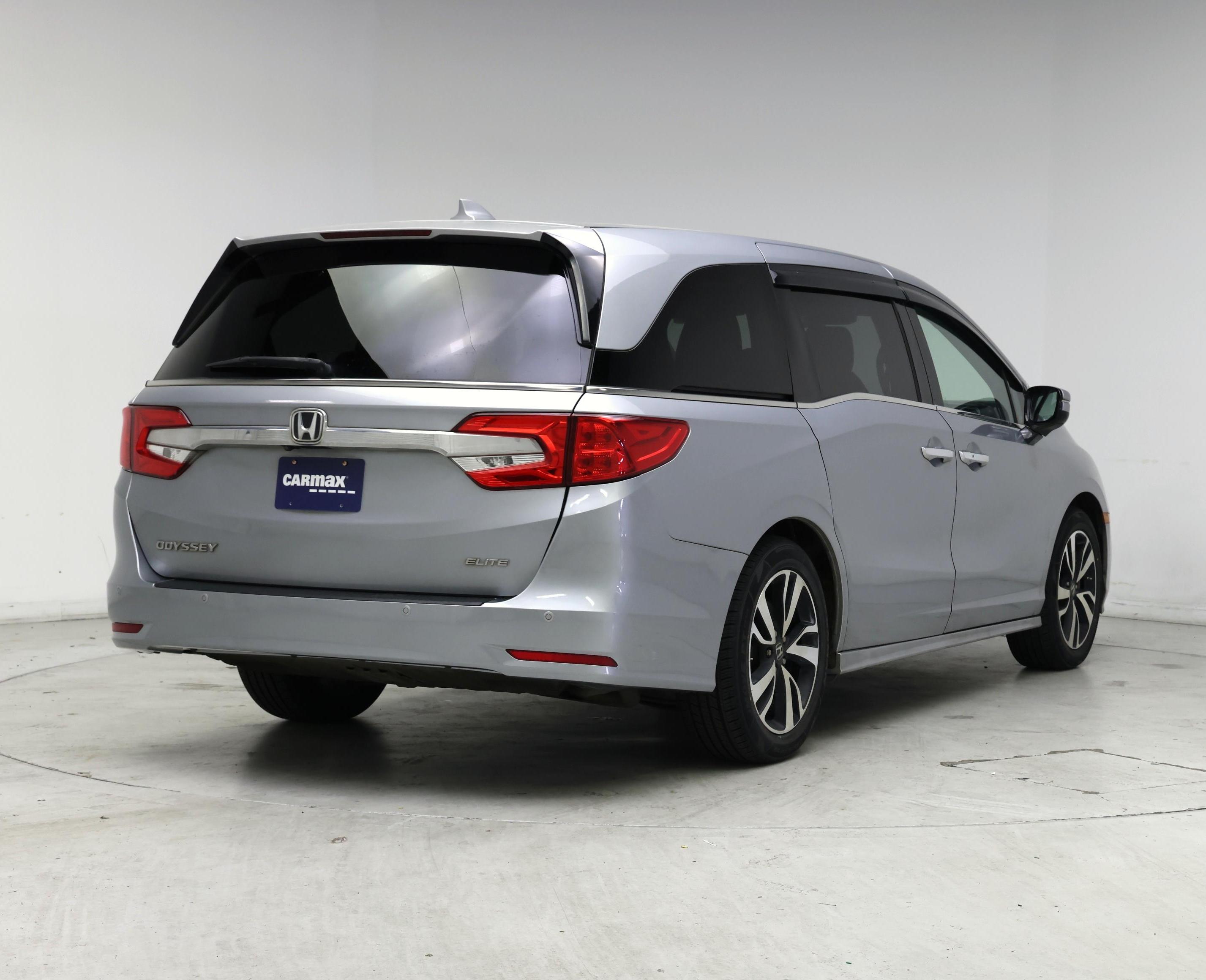 Thumbnail: 2019 Honda Odyssey - 8