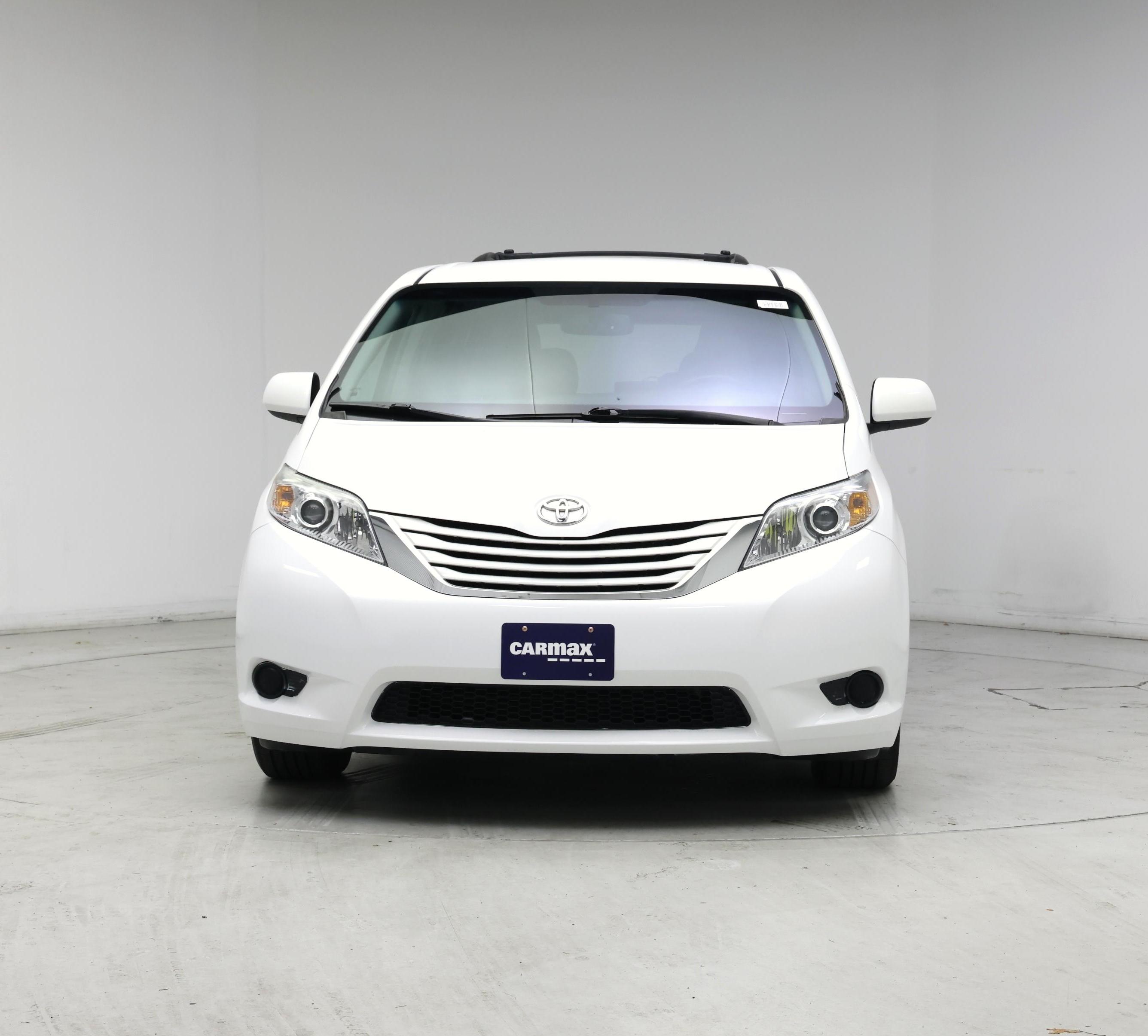 Thumbnail: 2017 Toyota Sienna - 5