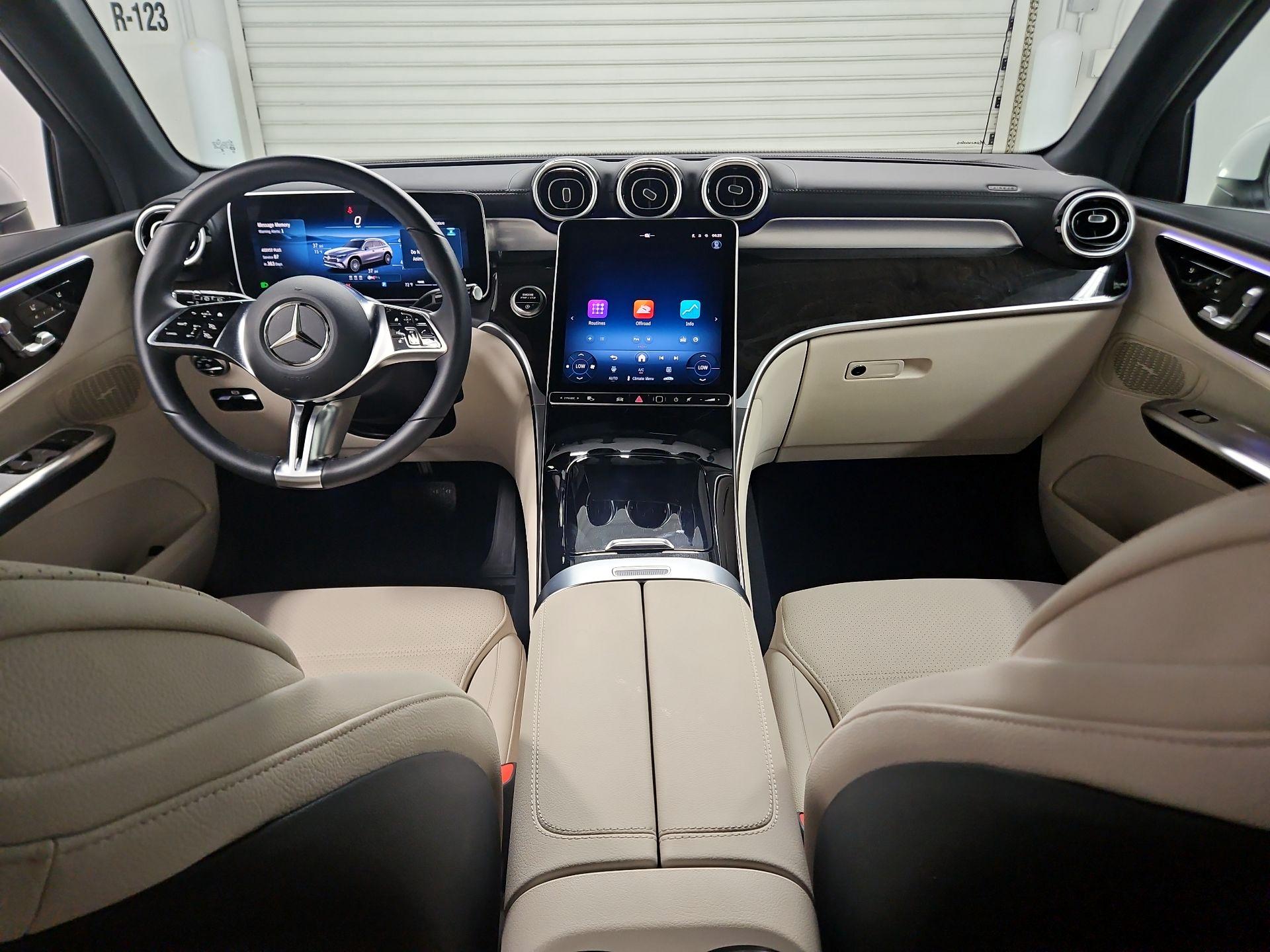 Thumbnail: 2025 Mercedes-Benz GLC - 9