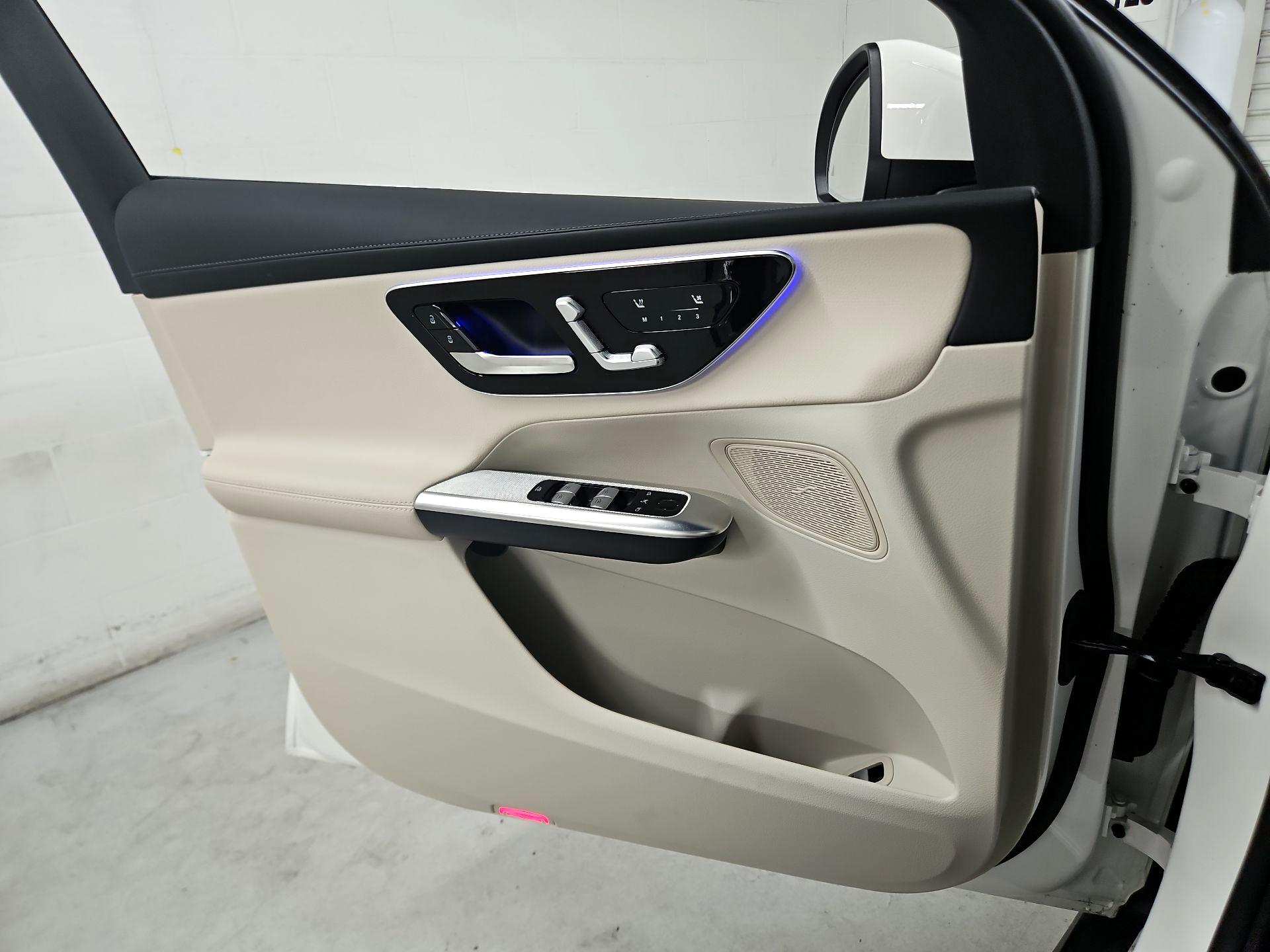 Thumbnail: 2025 Mercedes-Benz GLC - 12