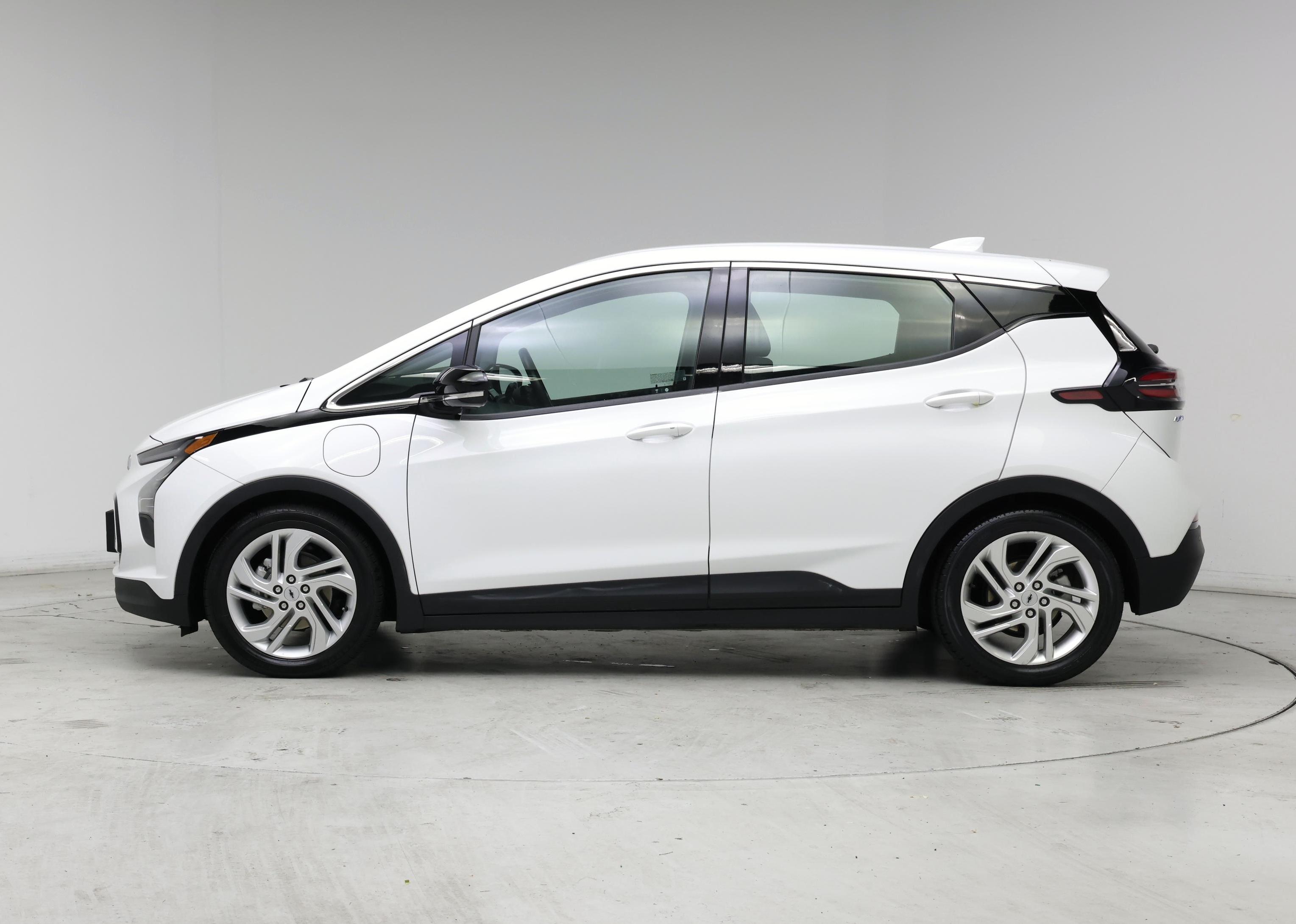 Thumbnail: 2023 Chevrolet Bolt EV - 3
