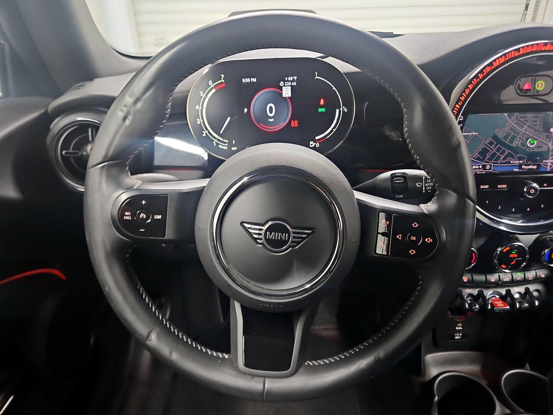 Thumbnail: 2022 MINI Cooper - 10